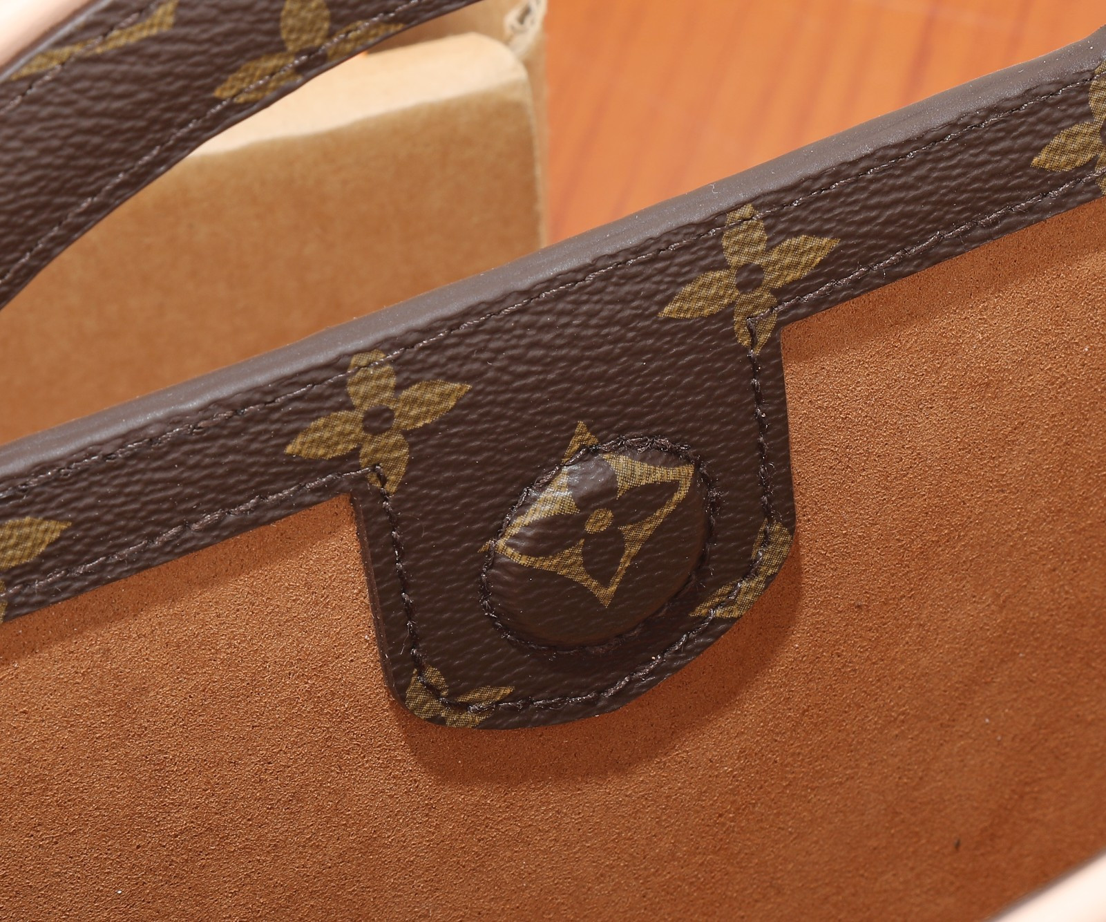 LV Around Me PM M47117 8.9 x 8.3 x 2.8 inches