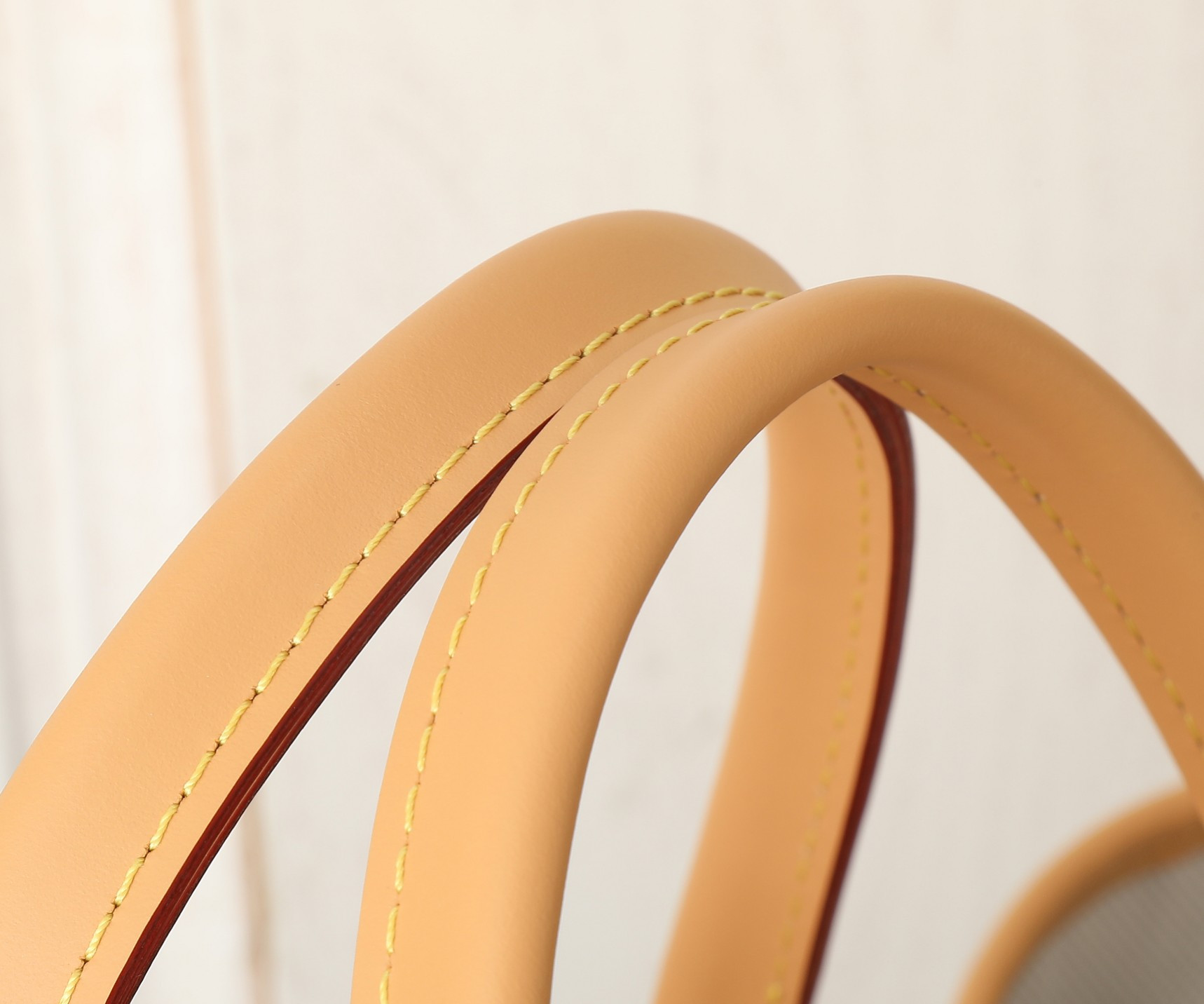 LV Weekend Tote N40702 16.9 x 13.4 x 6.9 inches