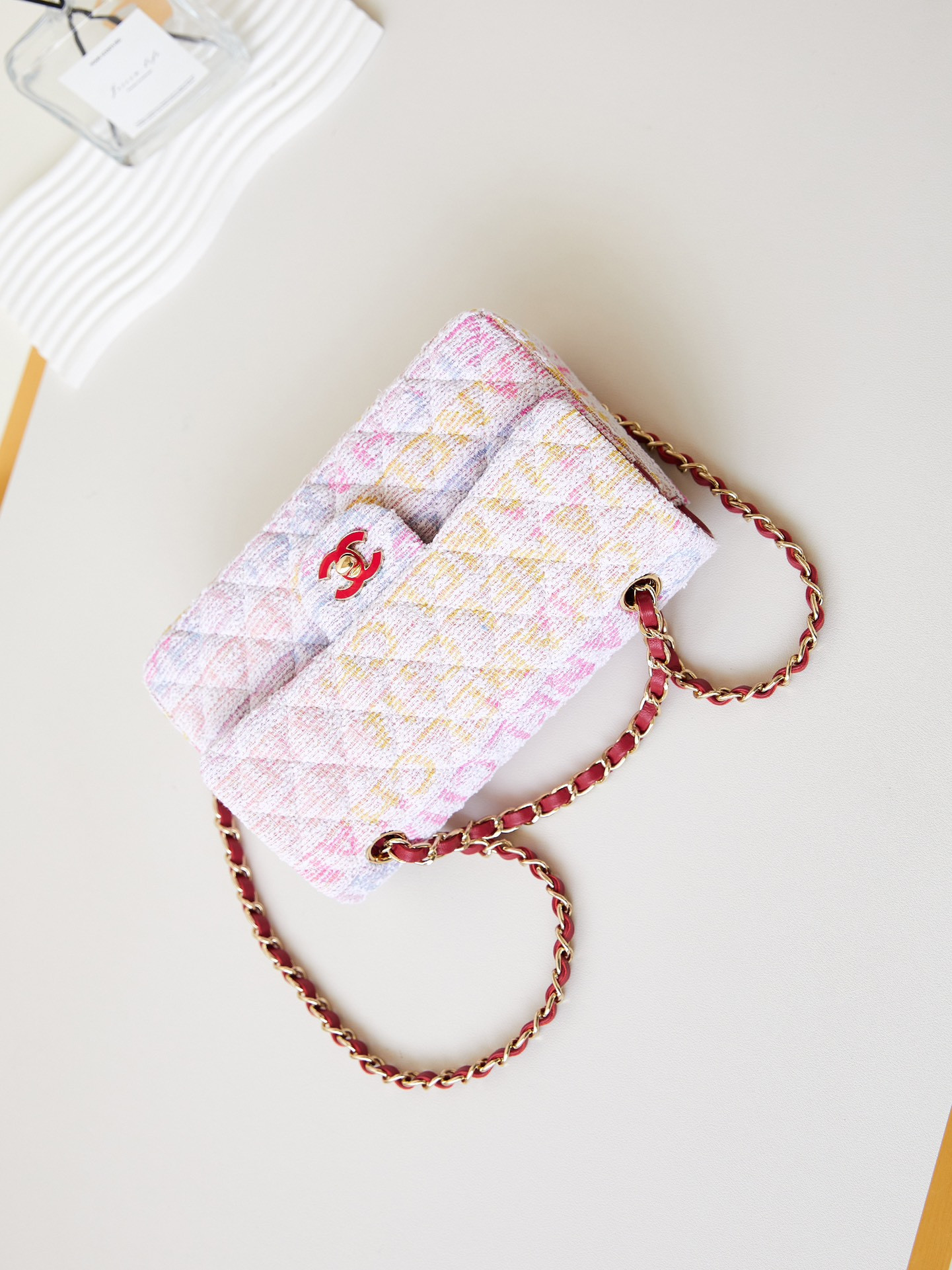 Chanel Quilted Pink Multicolor Tweed Rectangular Flap Bag 14.5 × 23 × 6 cm