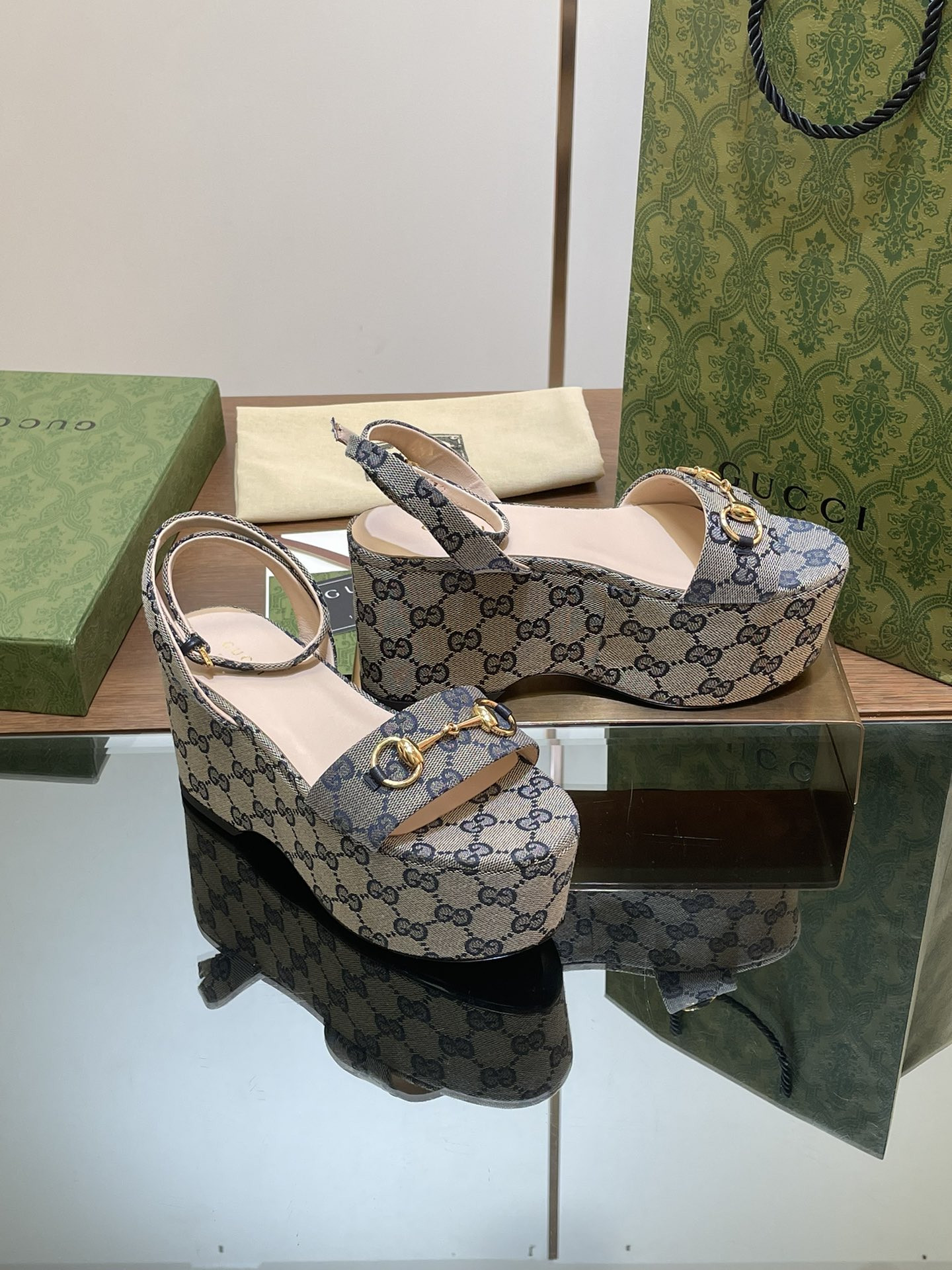 UA GUCCI WOMEN