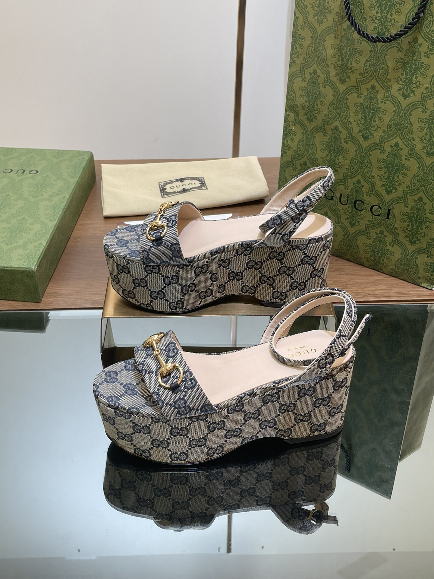 UA GUCCI WOMEN
