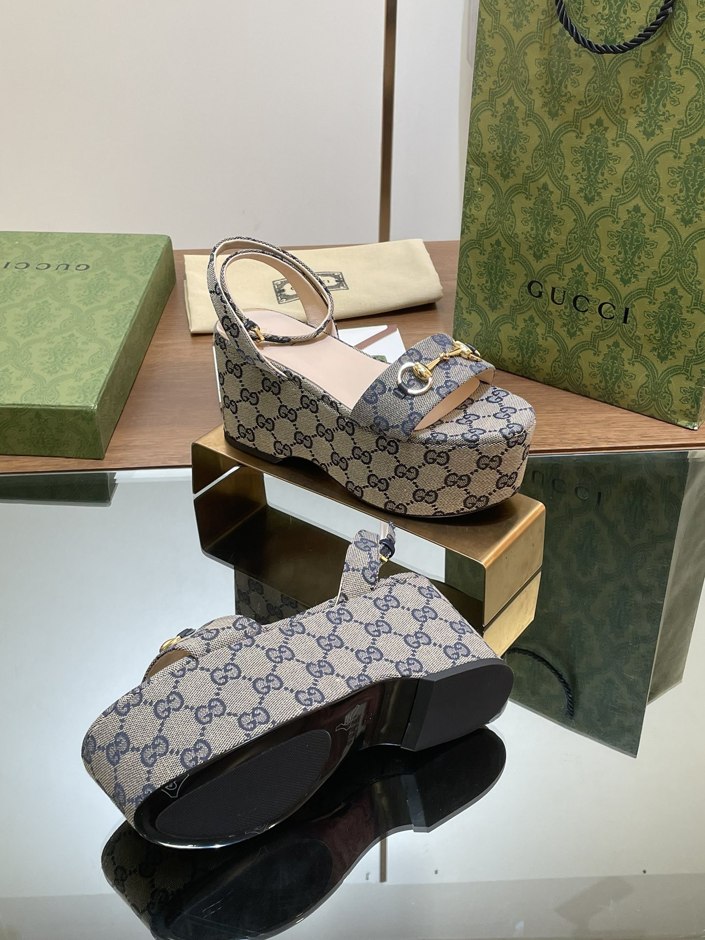 UA GUCCI WOMEN