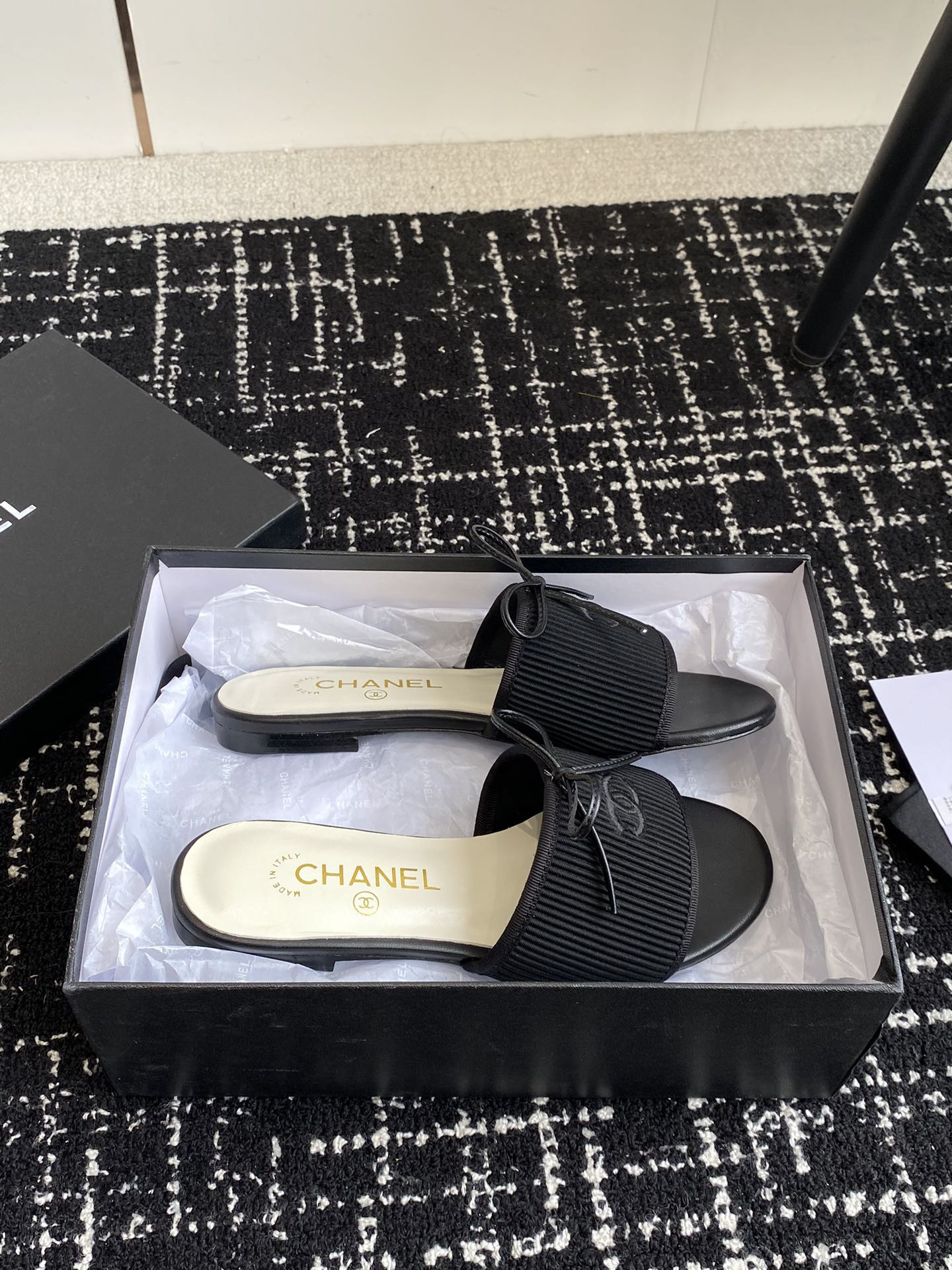 UA CHANEL WOMEN