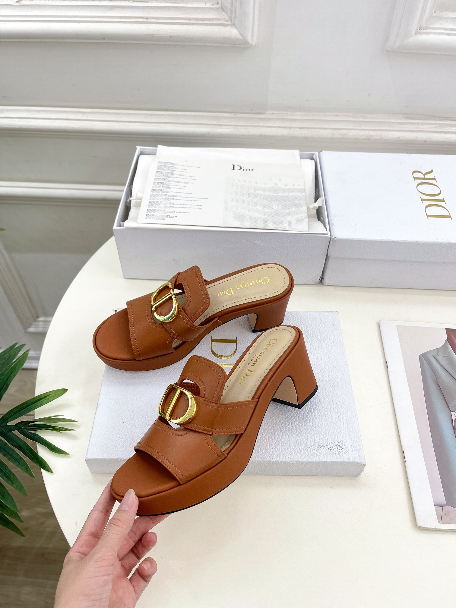 UA DIOR 30 Montaigne Platform Slide