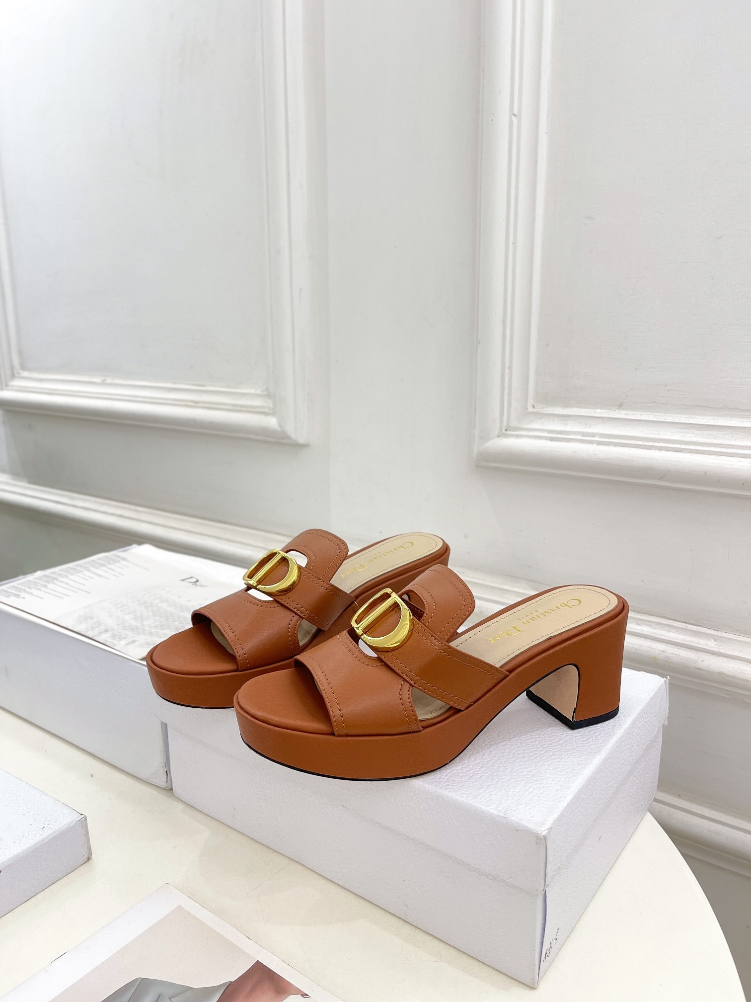 UA DIOR 30 Montaigne Platform Slide