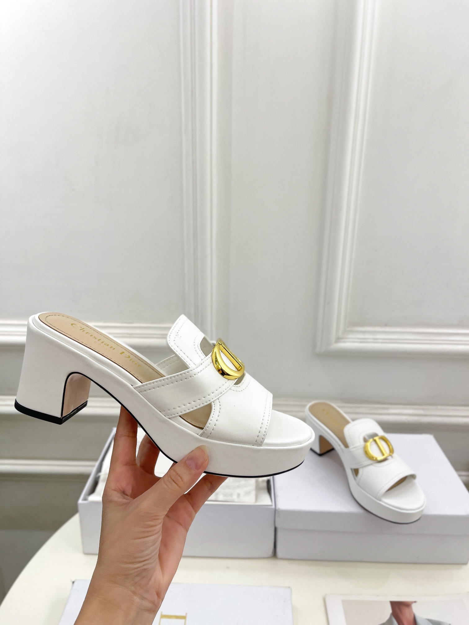 UA DIOR 30 Montaigne Platform Slide