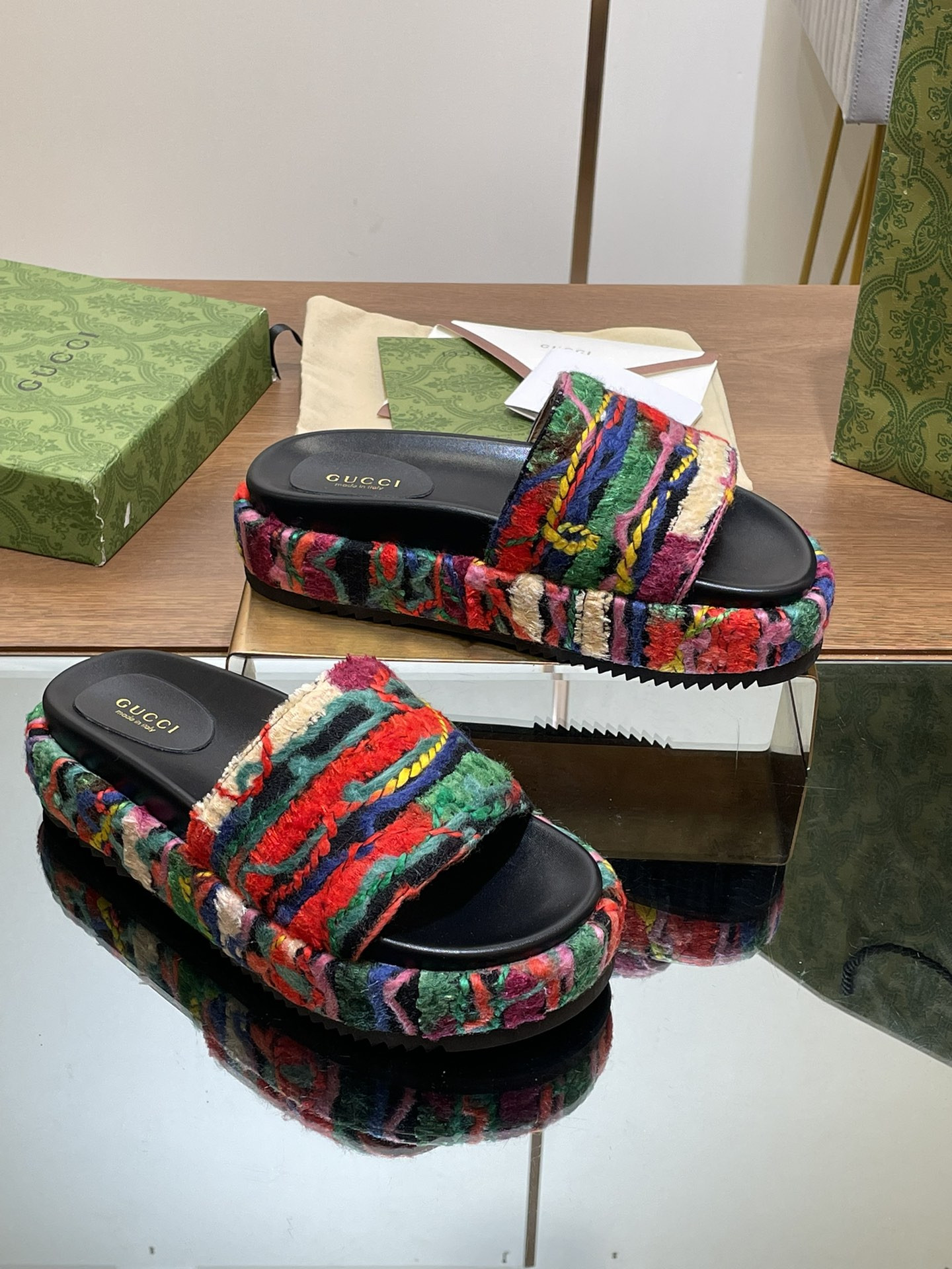 UA GUCCI PLATFORM SLIDE