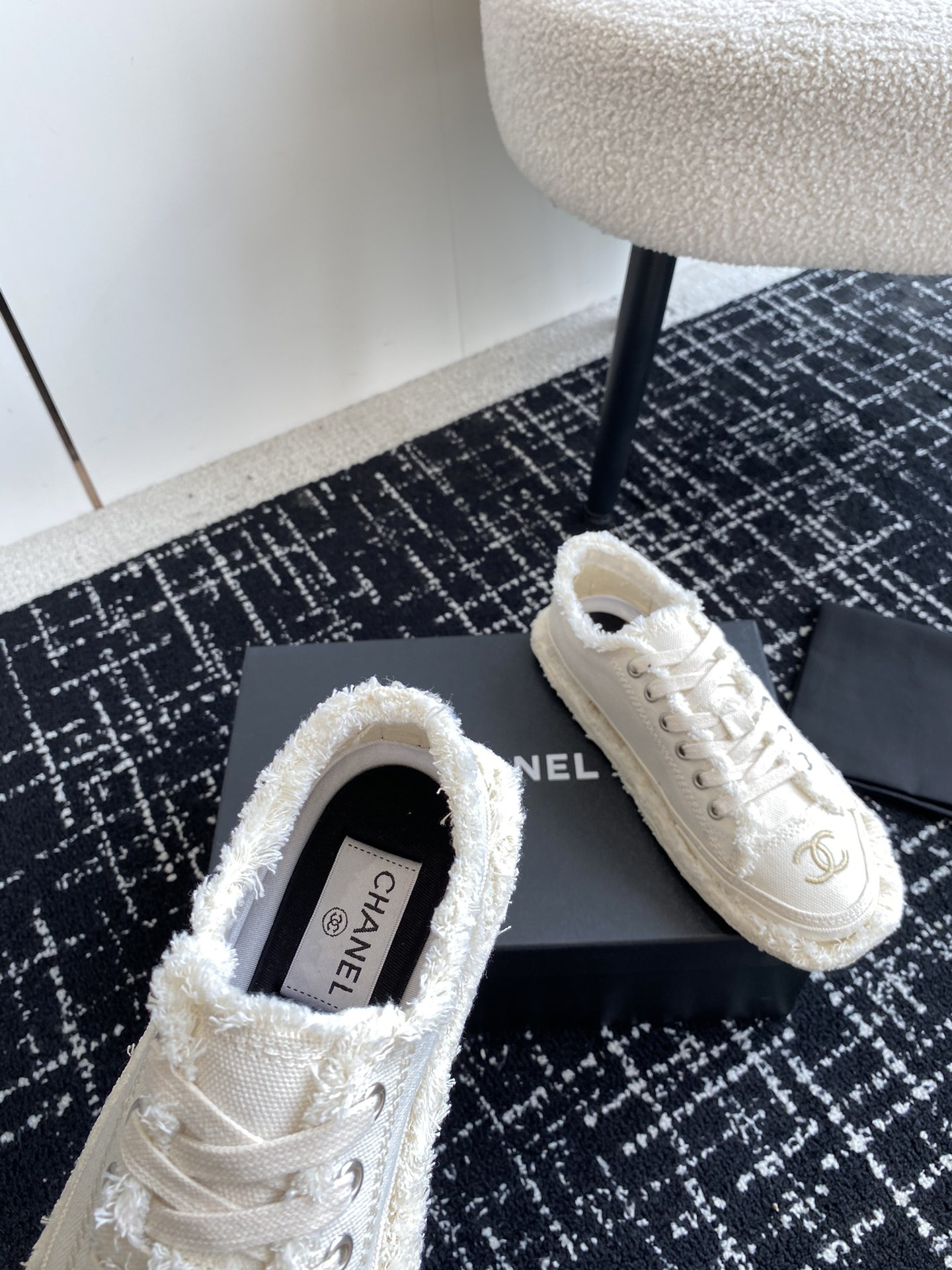 UA CHANEL SNEAKER