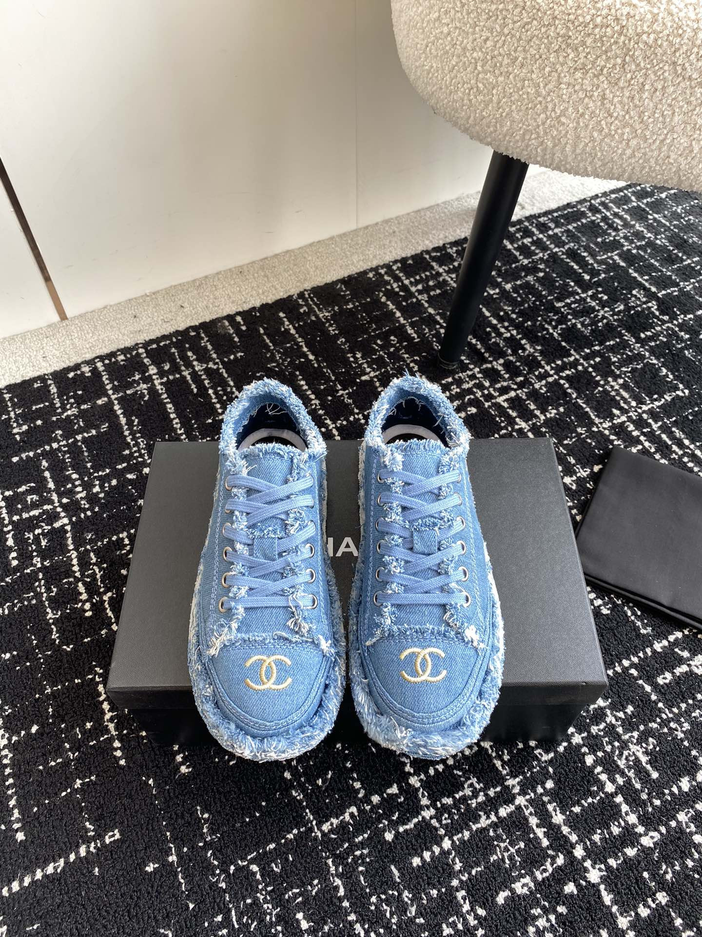 UA CHANEL SNEAKER