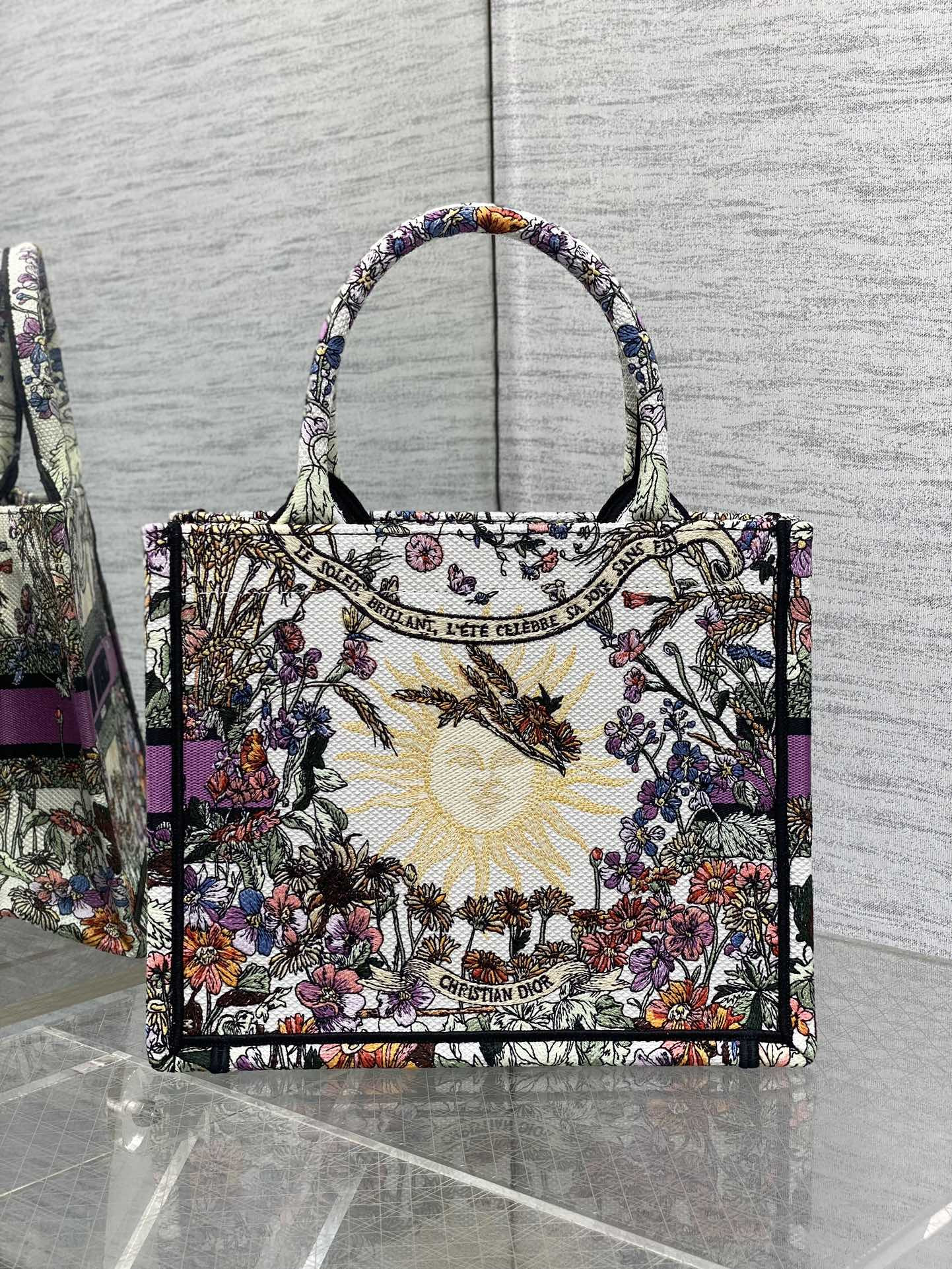 Small Dior Book Tote Ecru Multicolor Dior 4 Saisons Été Soleil Embroidery 26x8x22cm