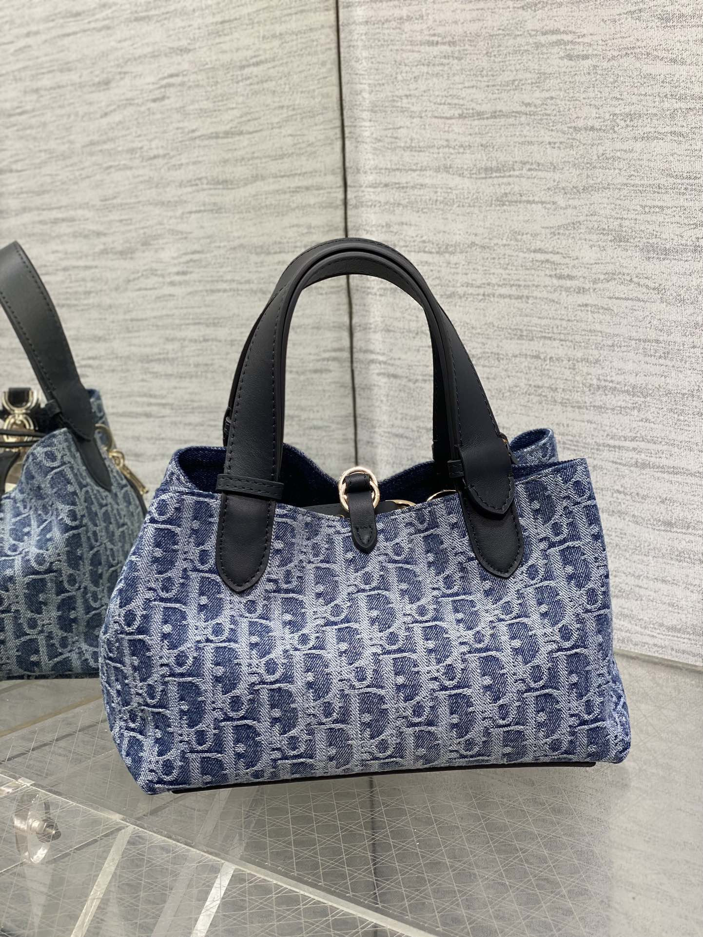 Small Dior Toujours Bag Blue Denim Dior Oblique Jacquard 23 x15 x15cm