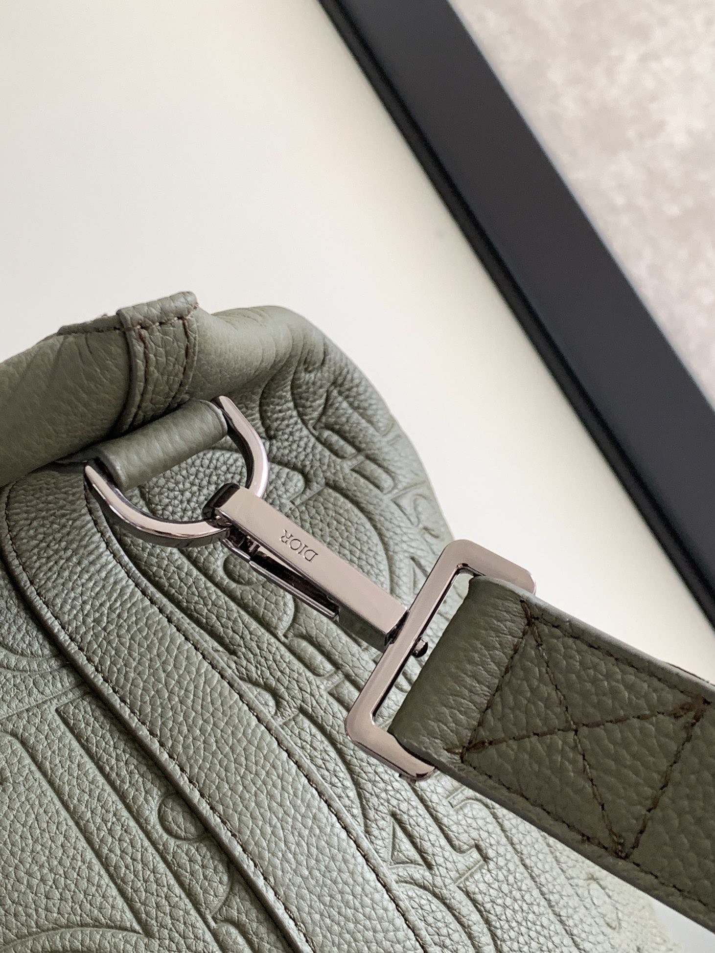 Dior Weekender 40 Khaki Dior Gravity Leather and Khaki Grained Calfskin 57.5 x 34.5 x 22 cm