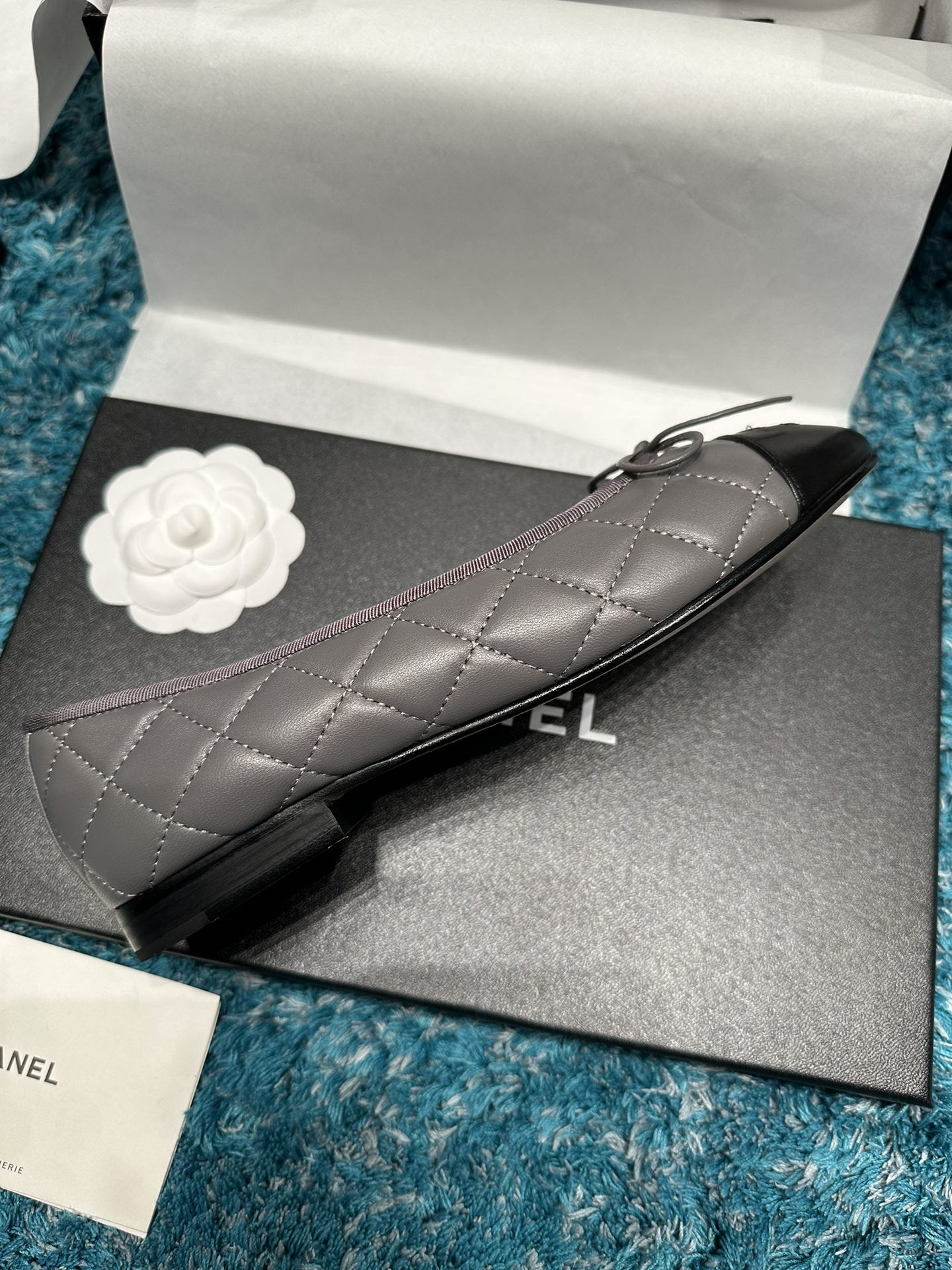 UA CHANEL BALLET FLATS