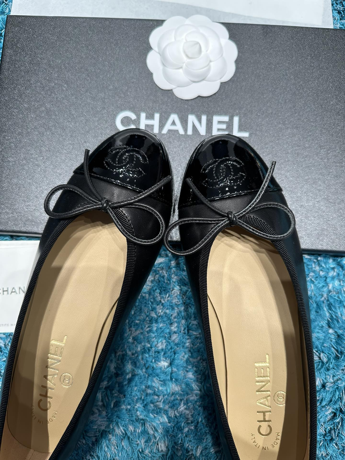 UA CHANEL BALLET FLATS