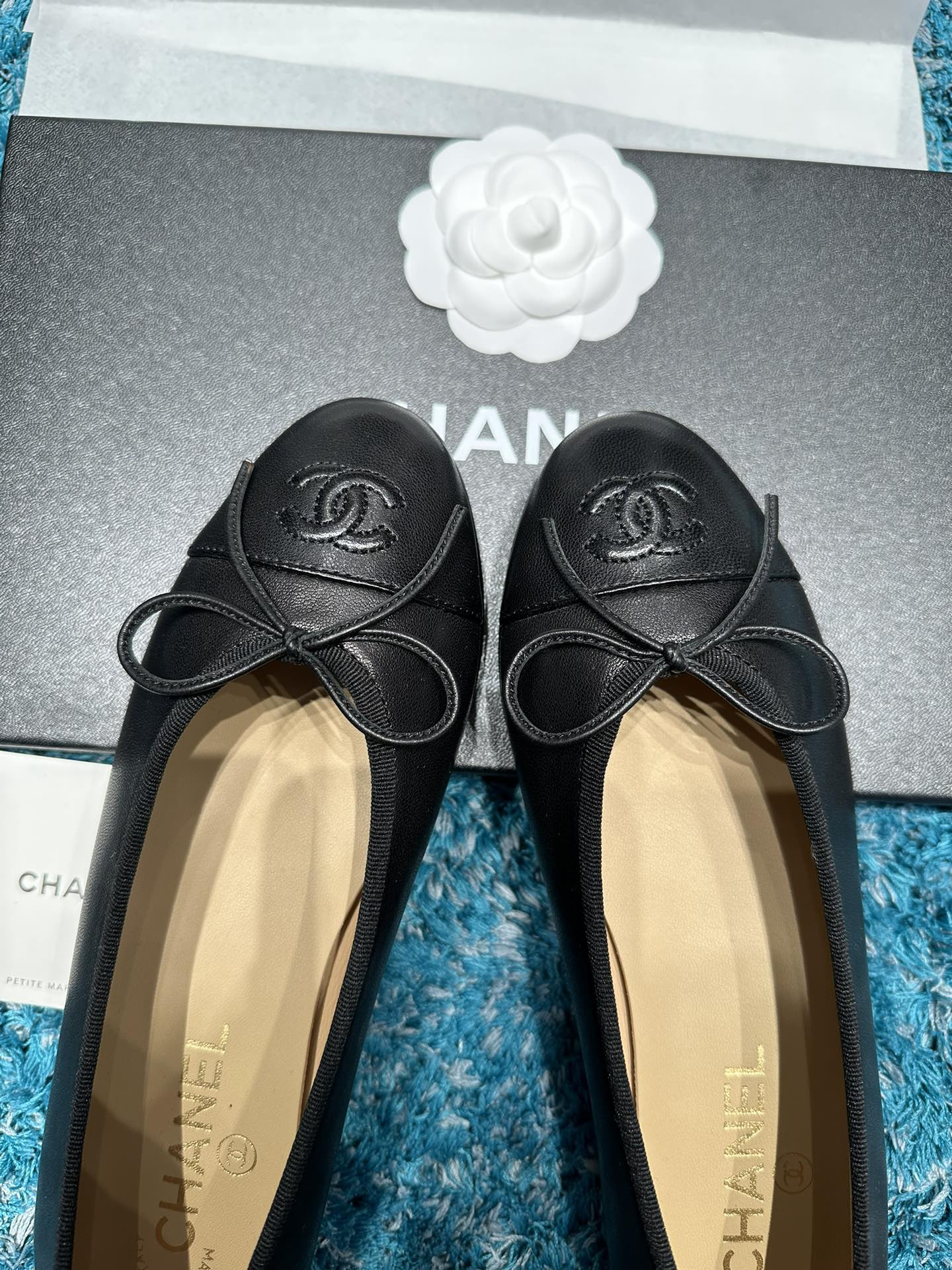 UA CHANEL BALLET FLATS