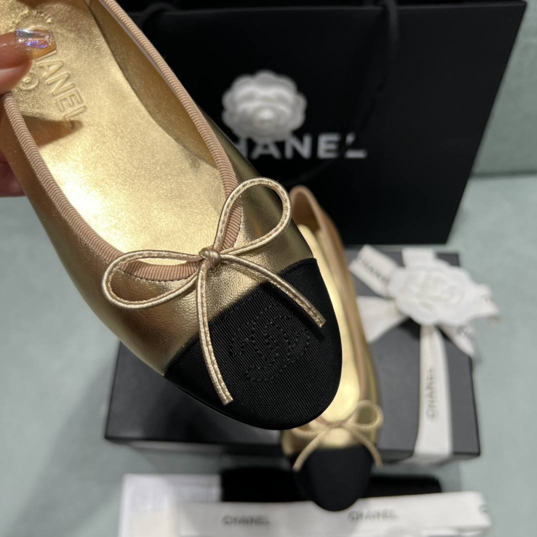 UA CHANEL BALLET FLATS