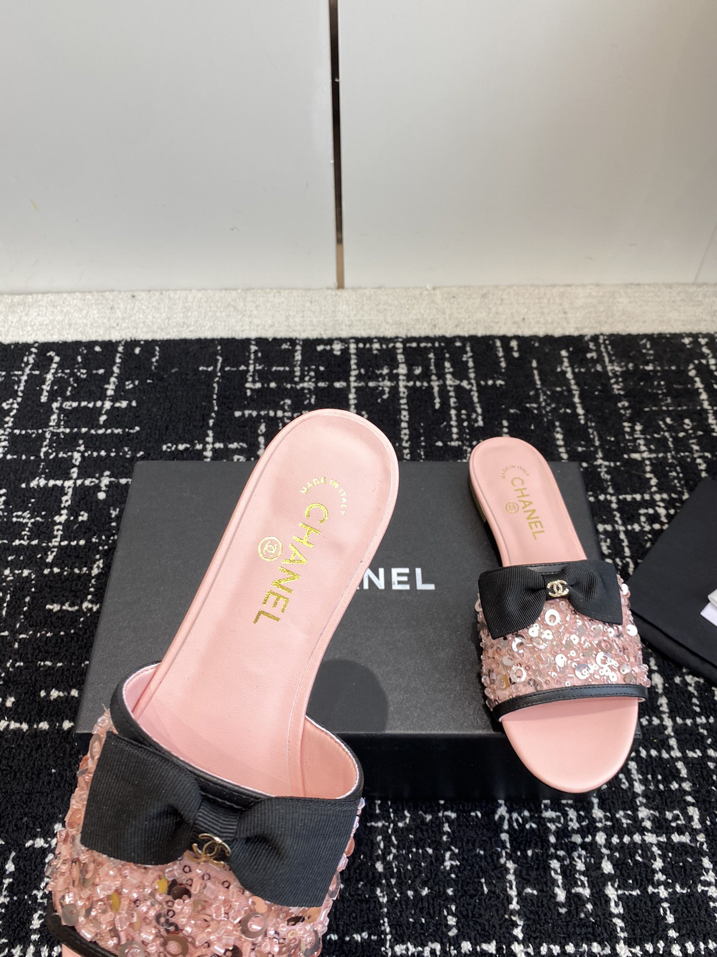 UA CHANEL WOMEN