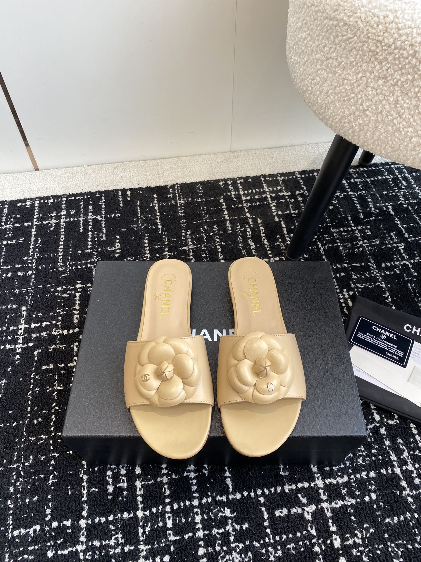 UA CHANEL MULES