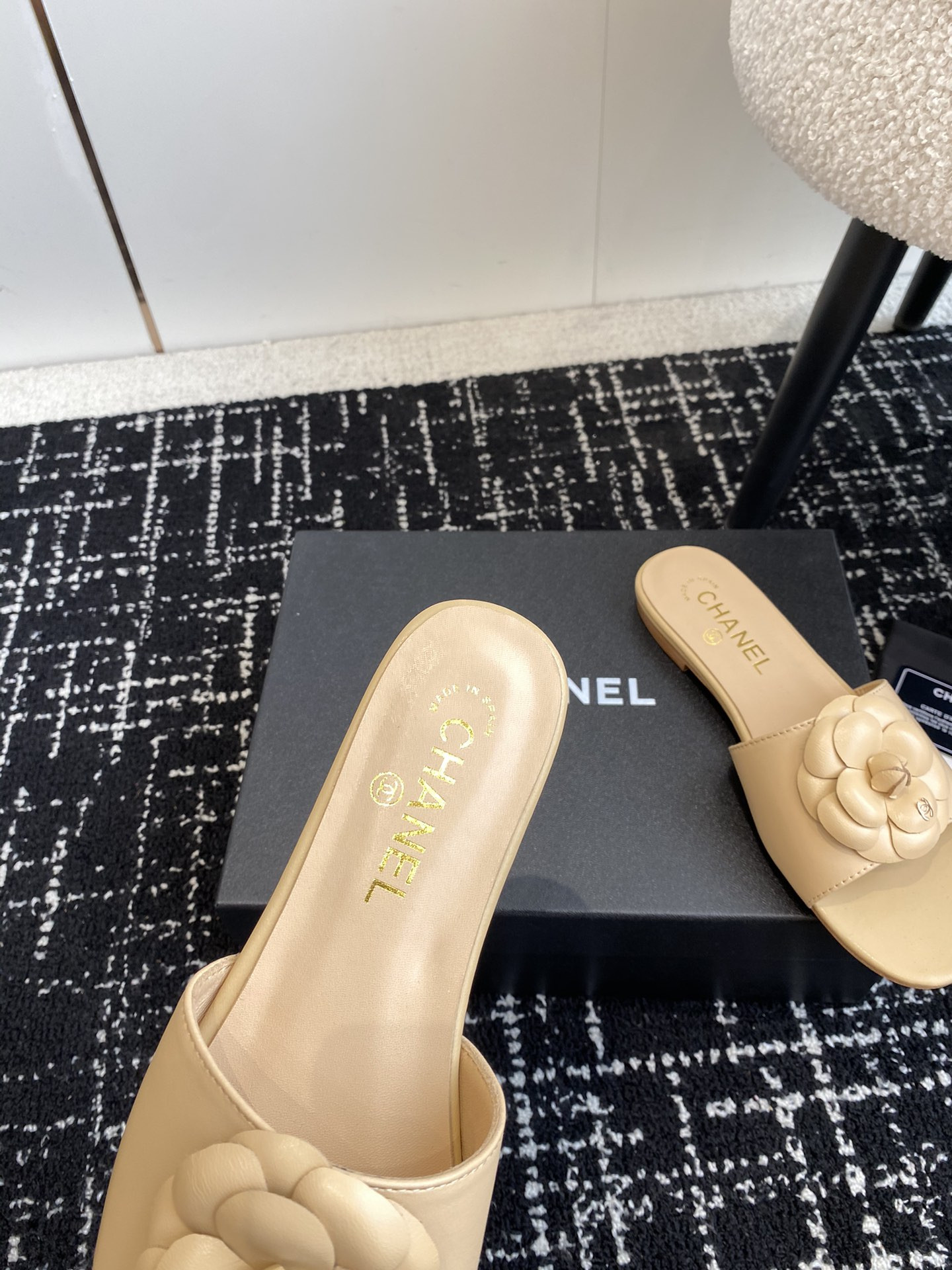 UA CHANEL MULES