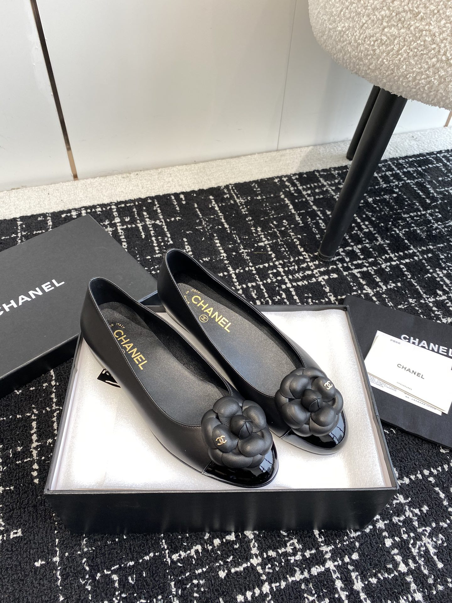 UA CHANEL BALLET FLATS
