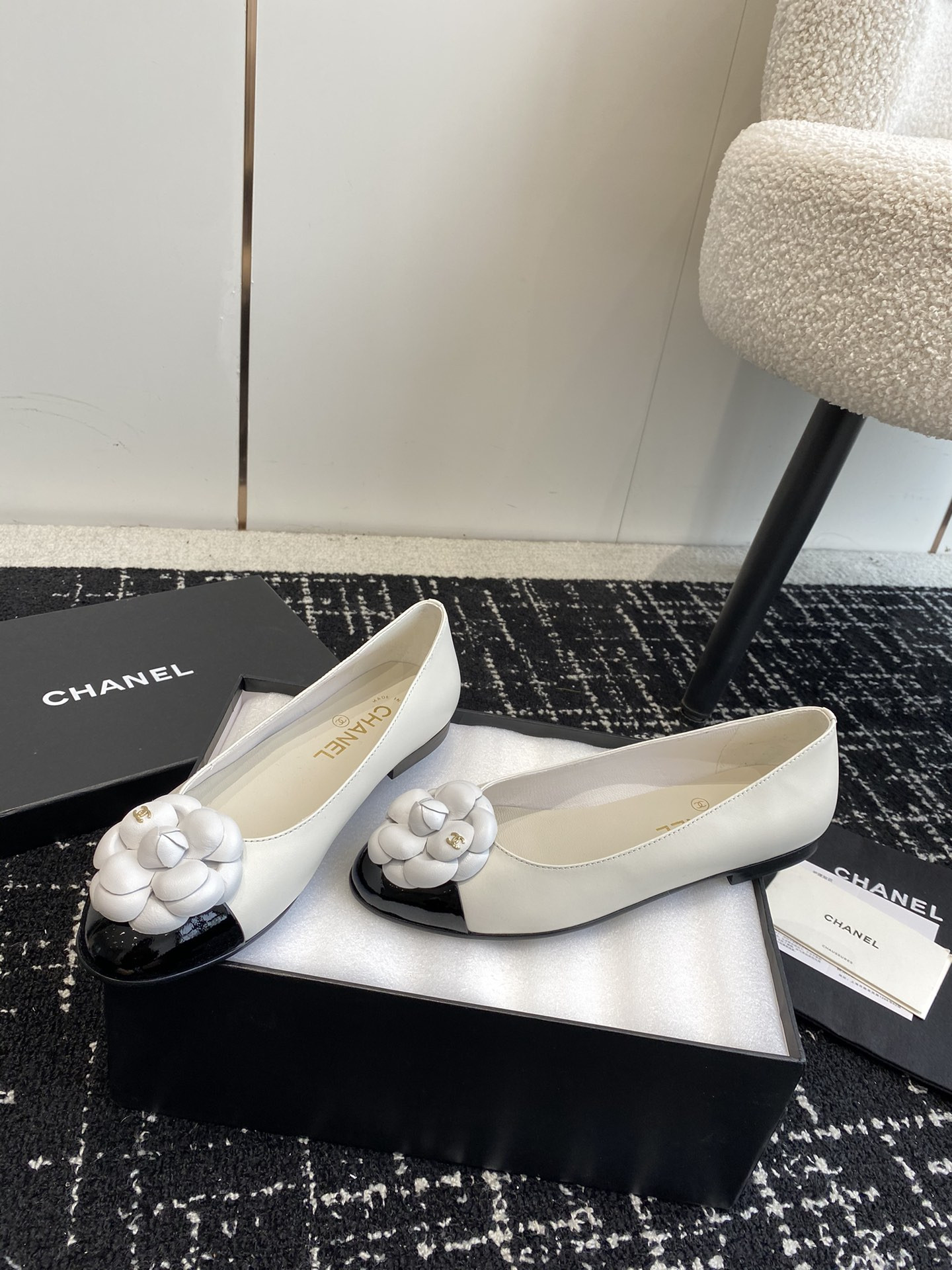 UA CHANEL BALLET FLATS