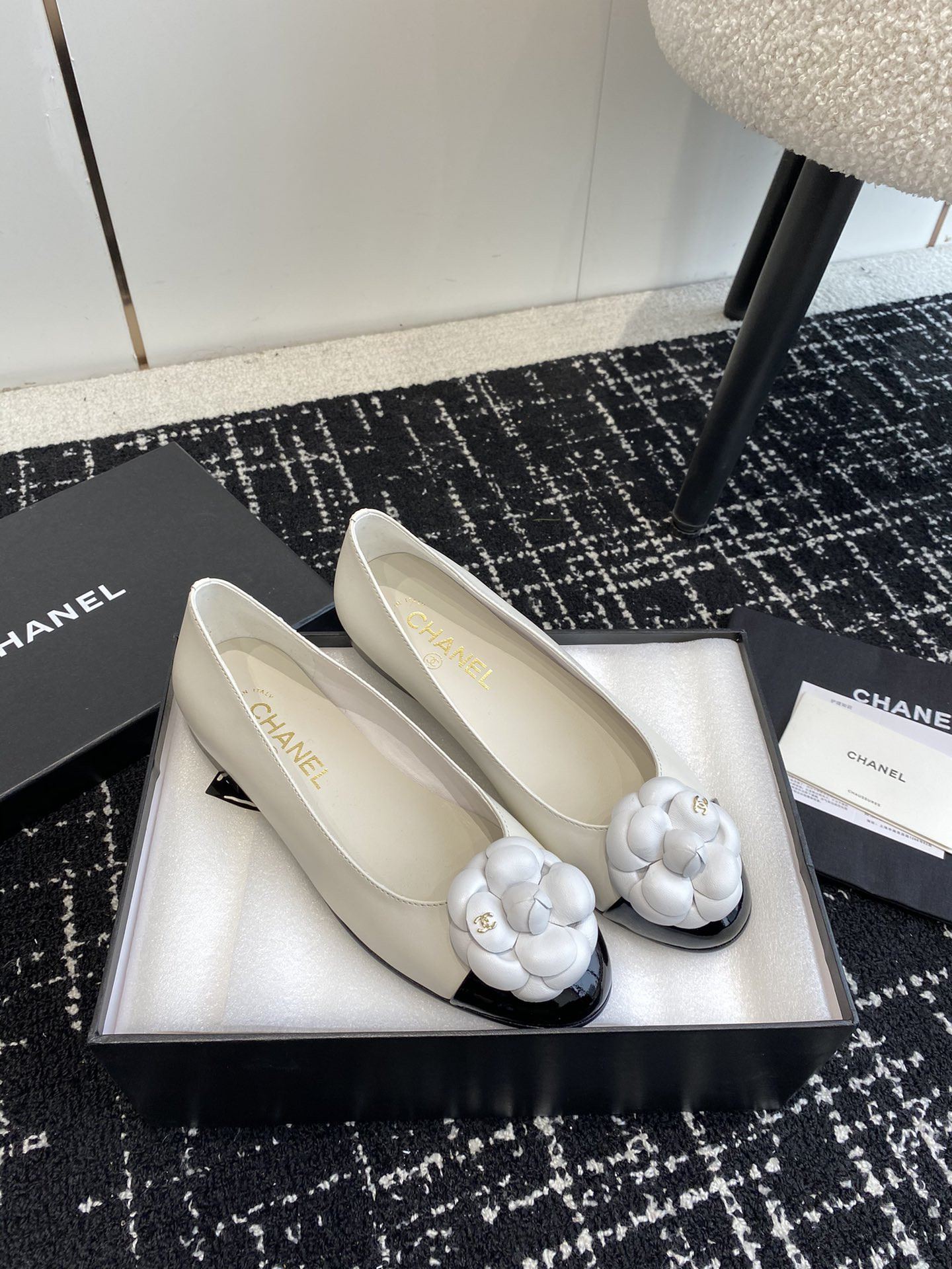 UA CHANEL BALLET FLATS