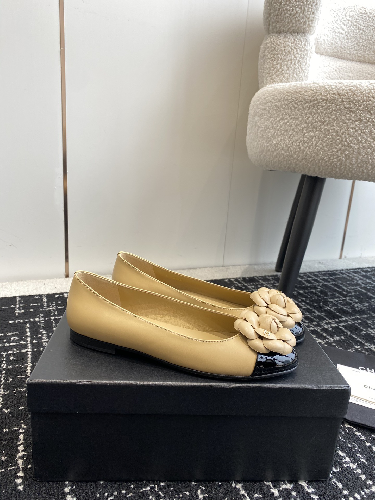 UA CHANEL BALLET FLATS