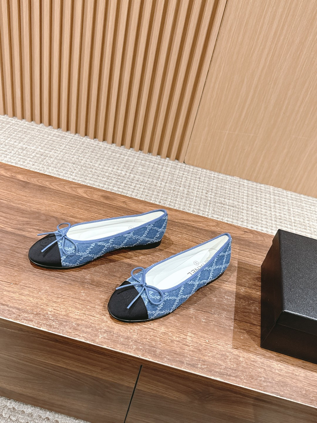 UA CHANEL BALLET FLATS