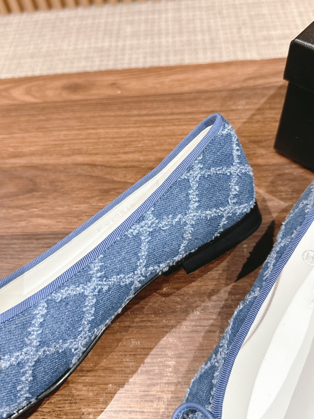 UA CHANEL BALLET FLATS