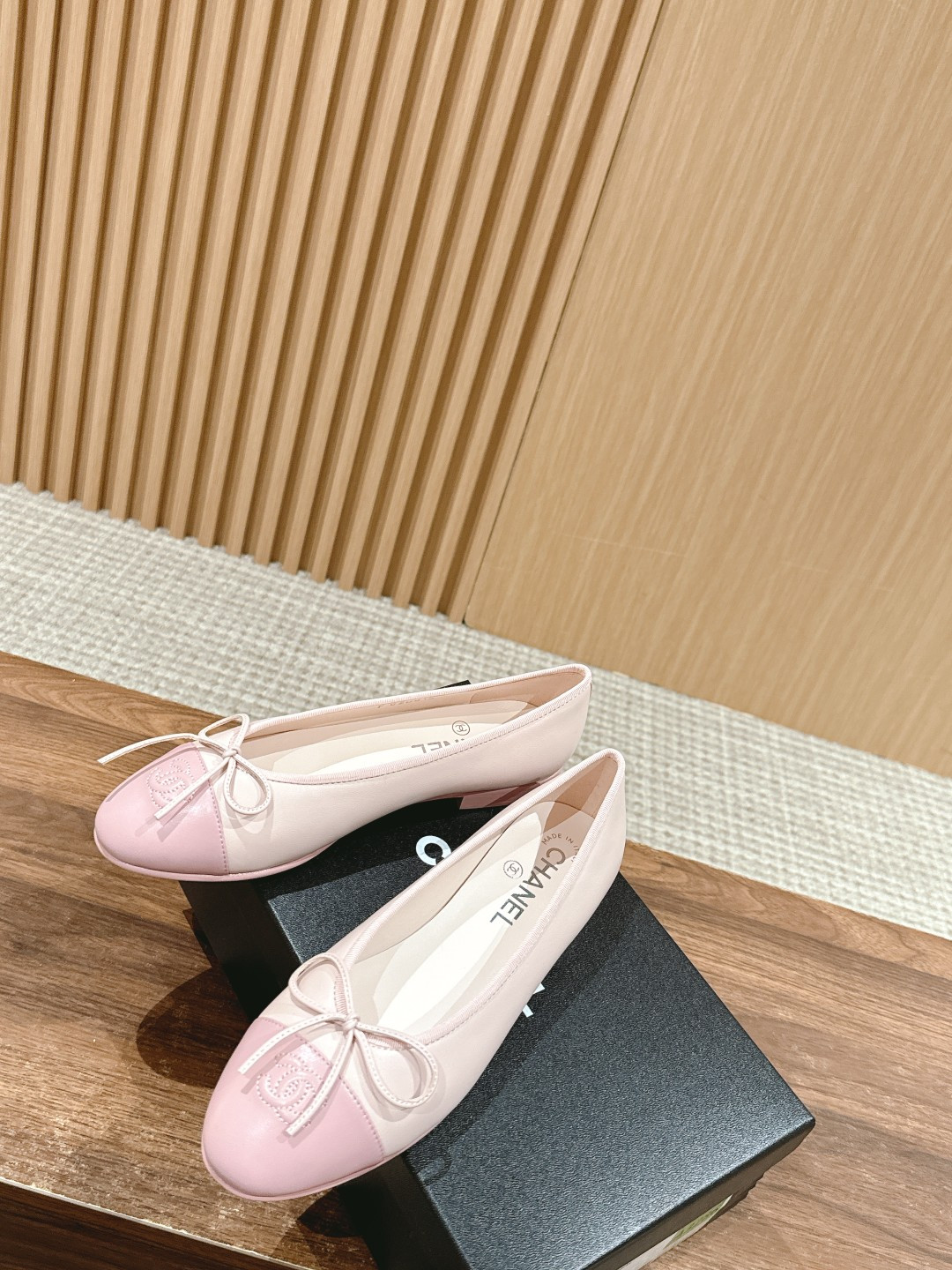 UA CHANEL BALLET FLATS