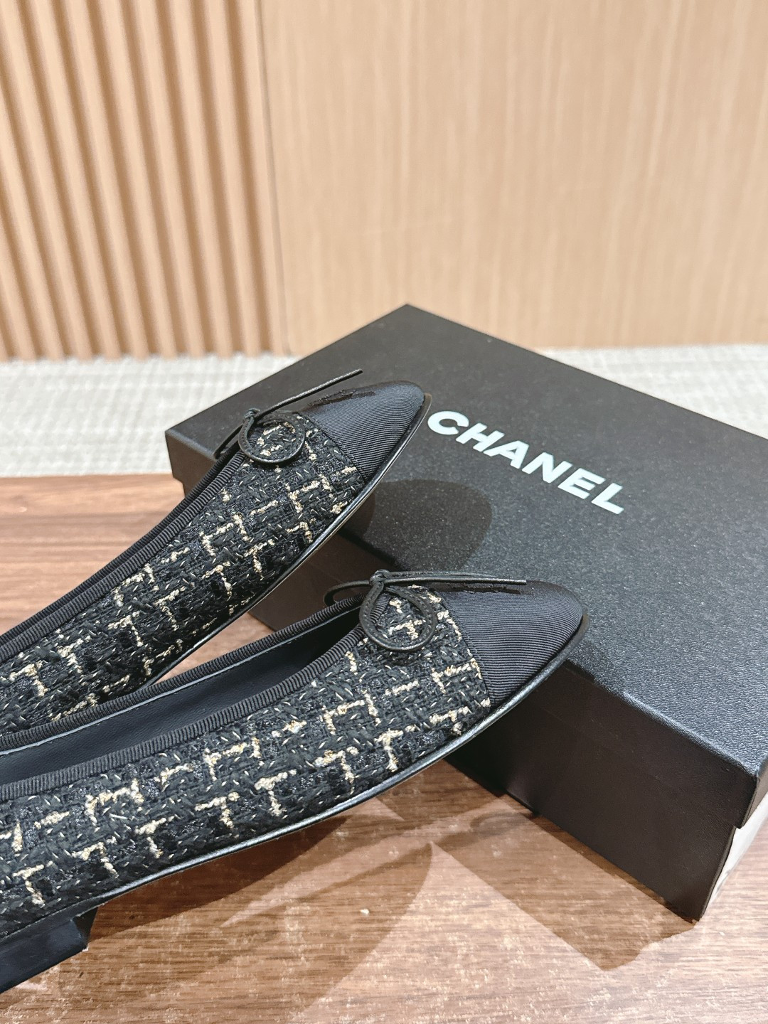 UA CHANEL BALLET FLATS