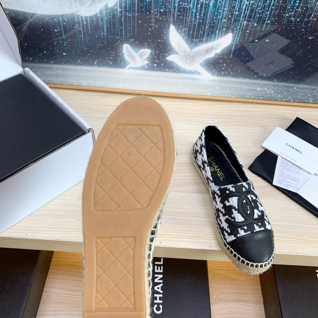 UA CHANEL ESPADRILLES