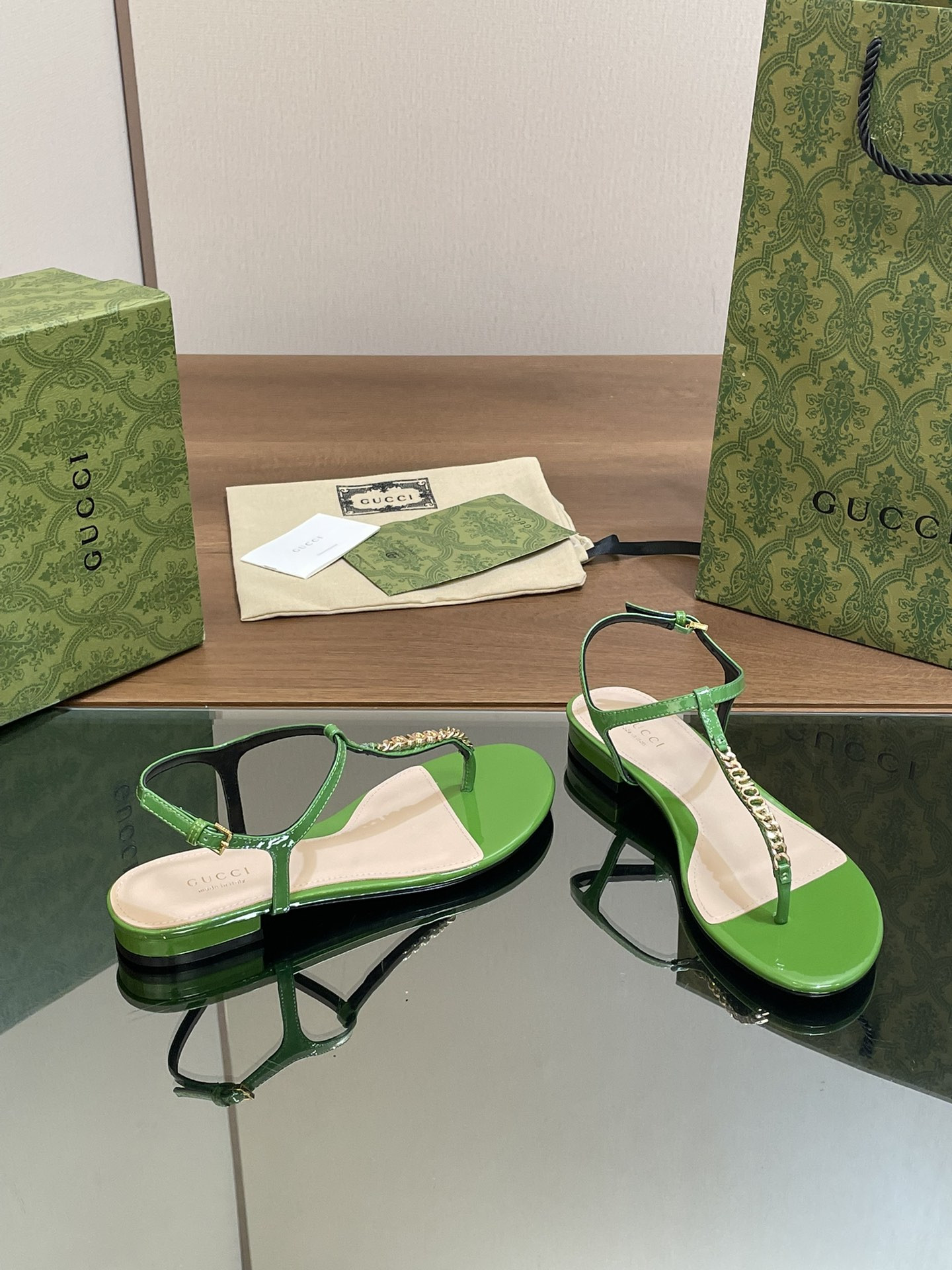 UA GUCCI SIGNORIA THONG SANDAL