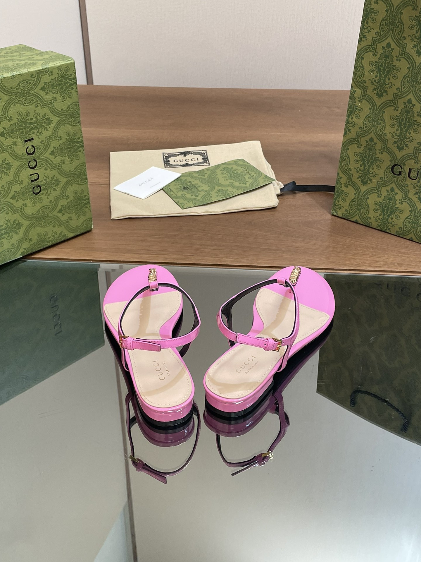 UA GUCCI SIGNORIA THONG SANDAL