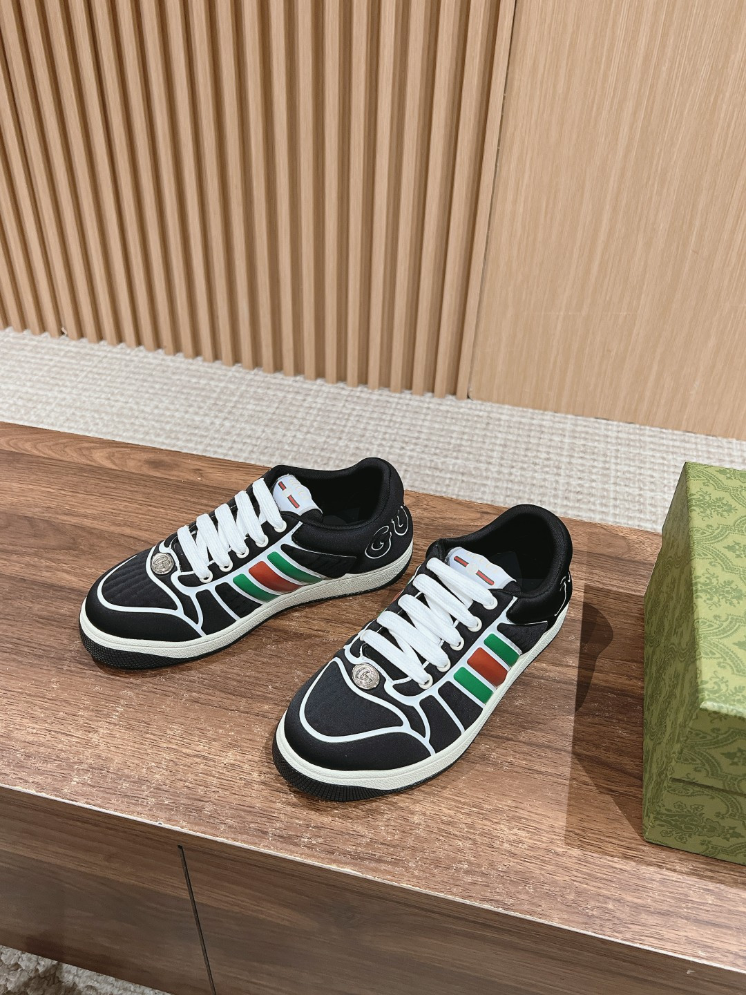 UA GUCCI SCREENER SNEAKER WITH WEB
