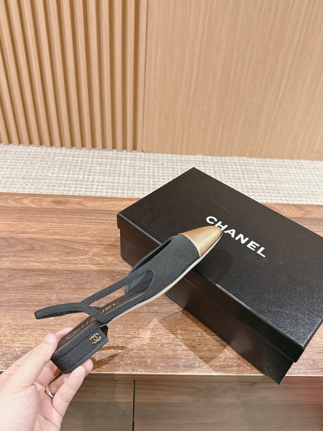 UA CHANEL SLINGBACKS FLAT