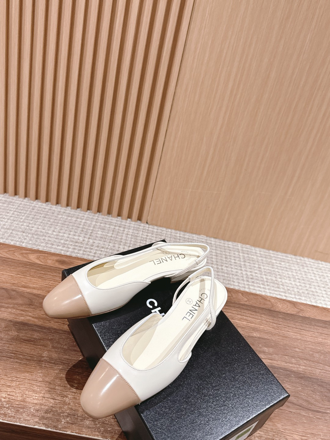 UA CHANEL SLINGBACKS FLAT