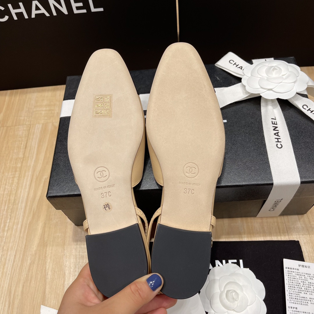 UA CHANEL SLINGBACKS FLAT
