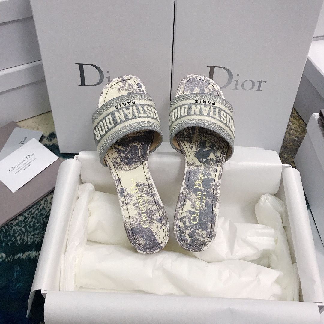 UA DIOR Dway Heeled Slide