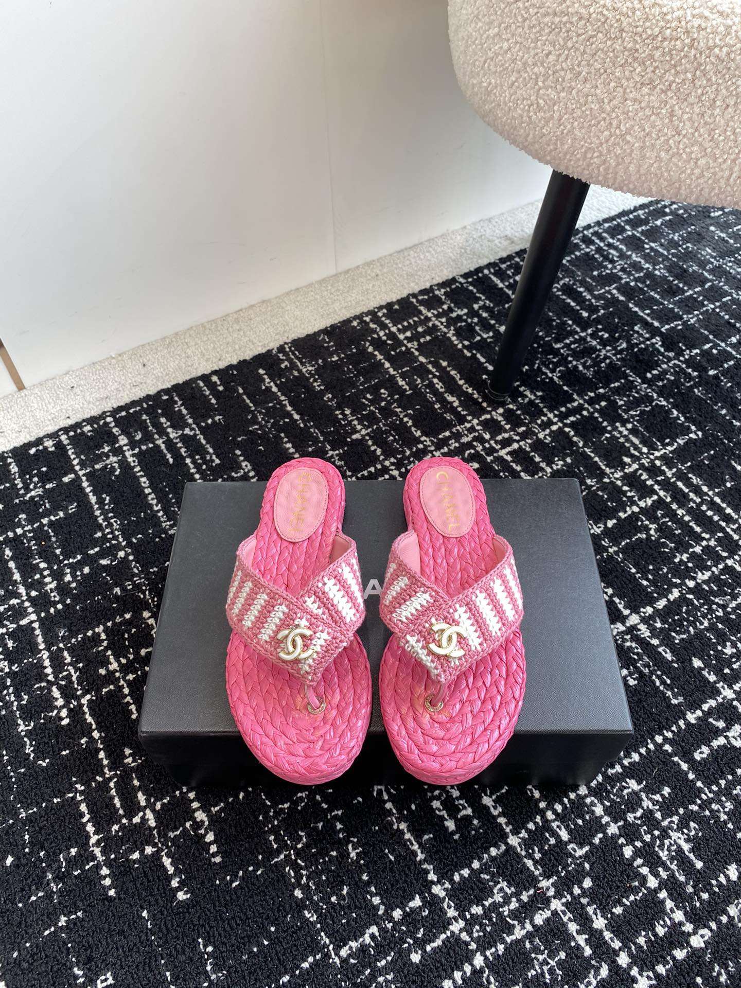 UA CHANEL THONGS SLIDES