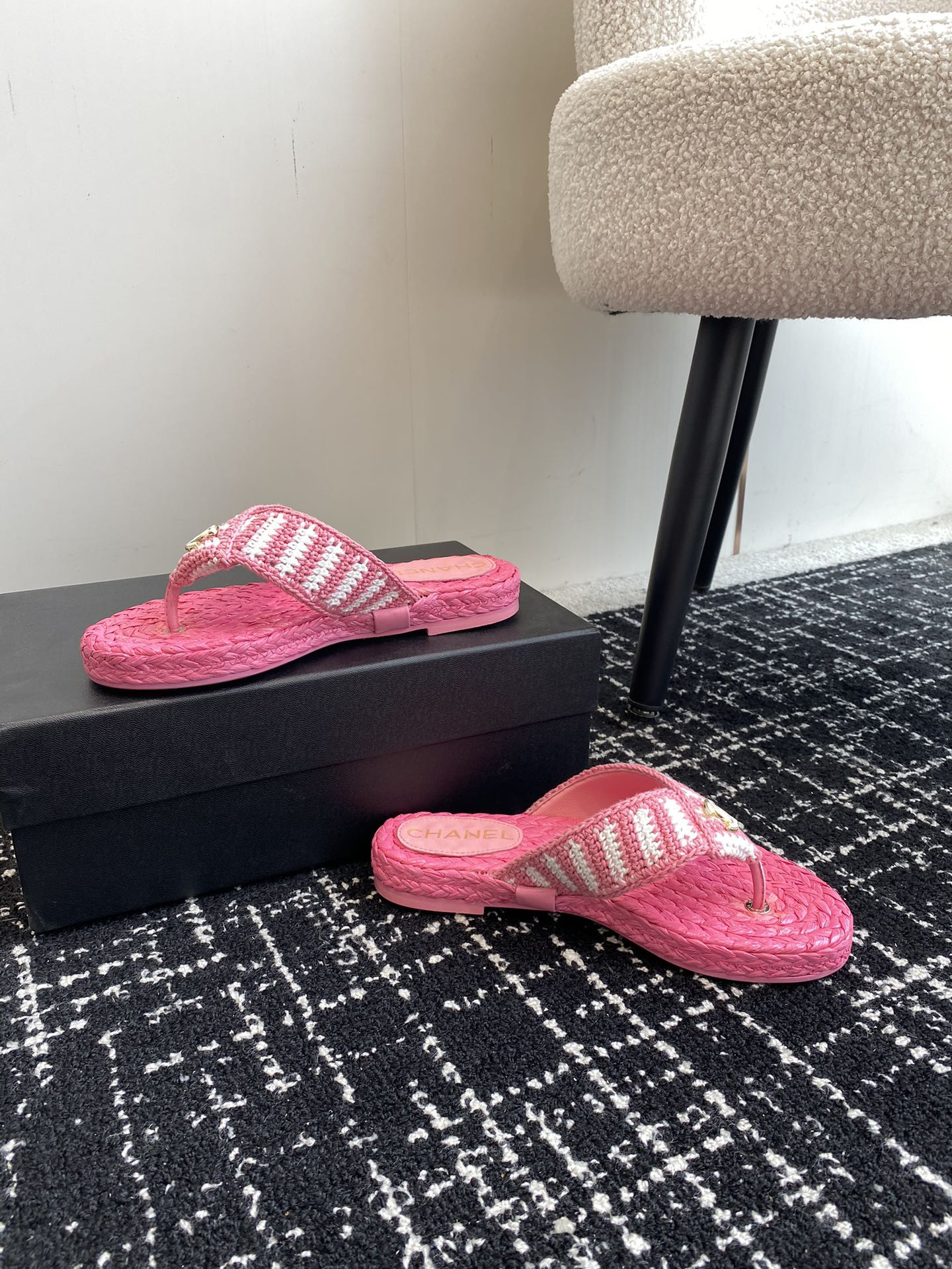 UA CHANEL THONGS SLIDES