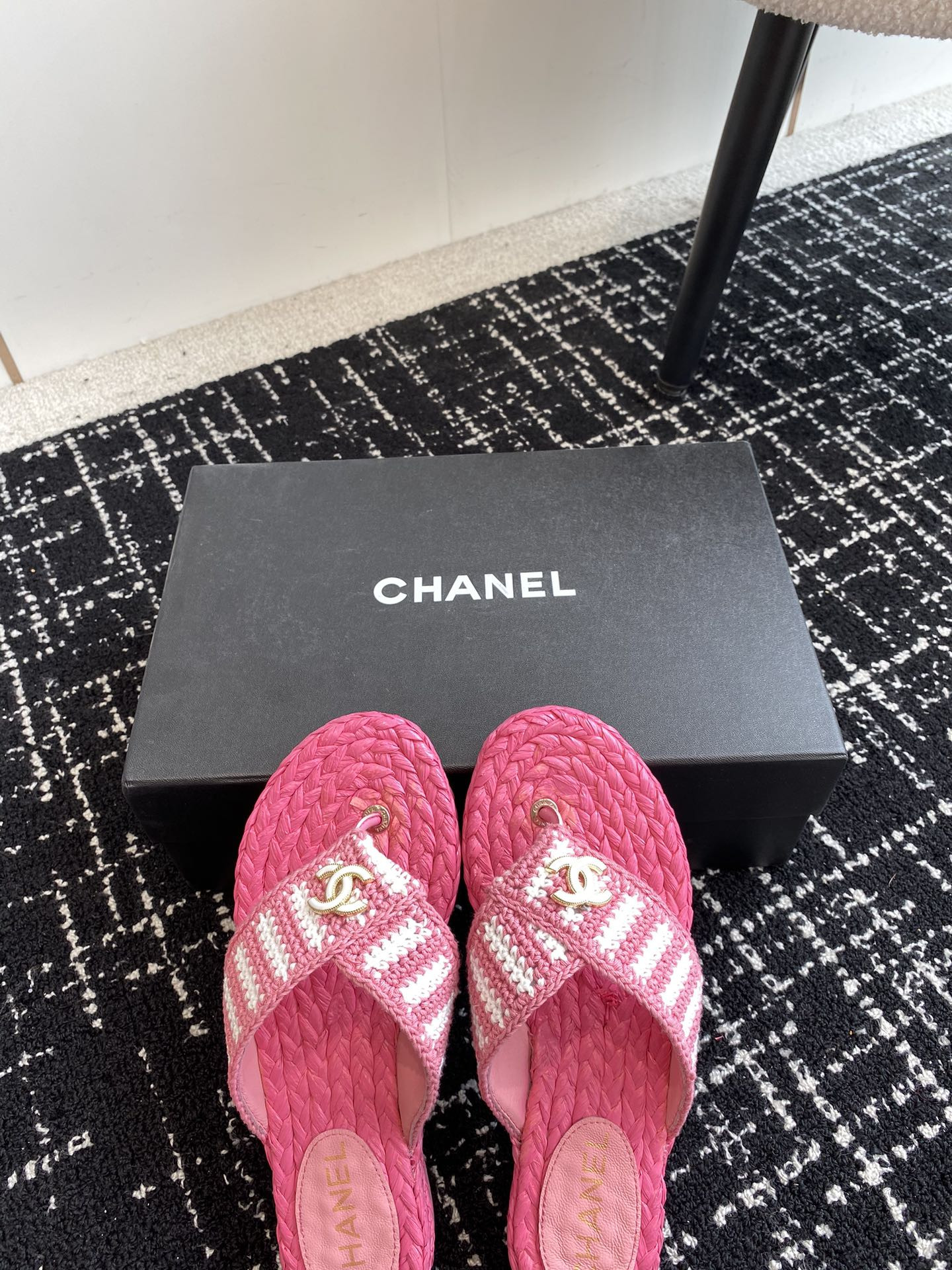 UA CHANEL THONGS SLIDES