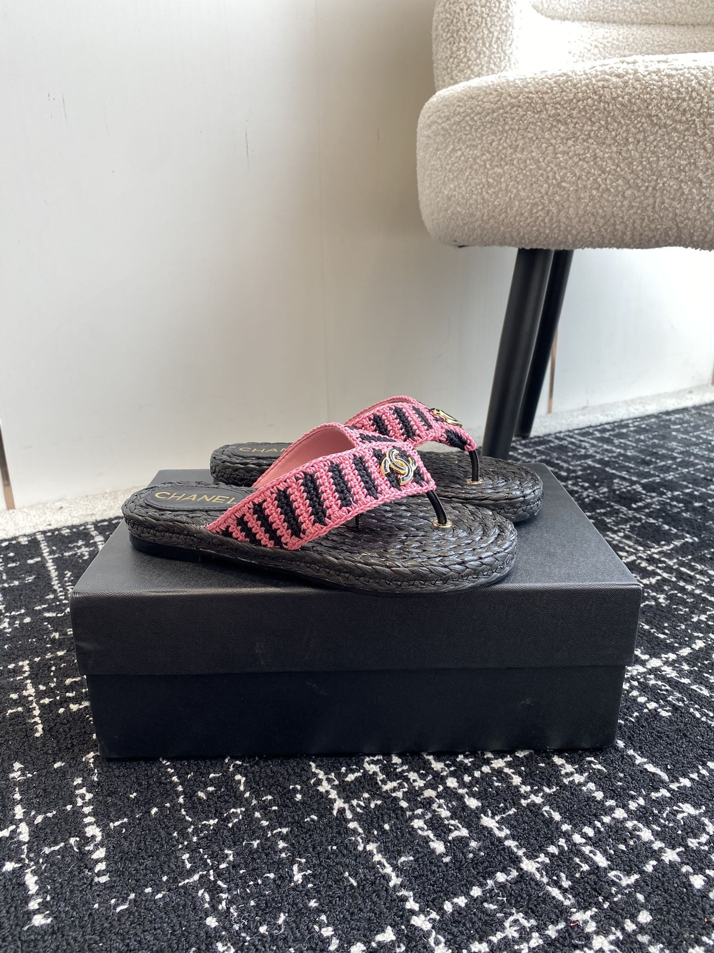 UA CHANEL THONGS SLIDES