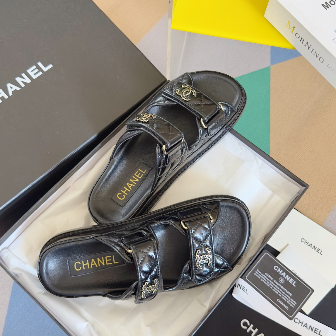 UA CHANEL SLIDES
