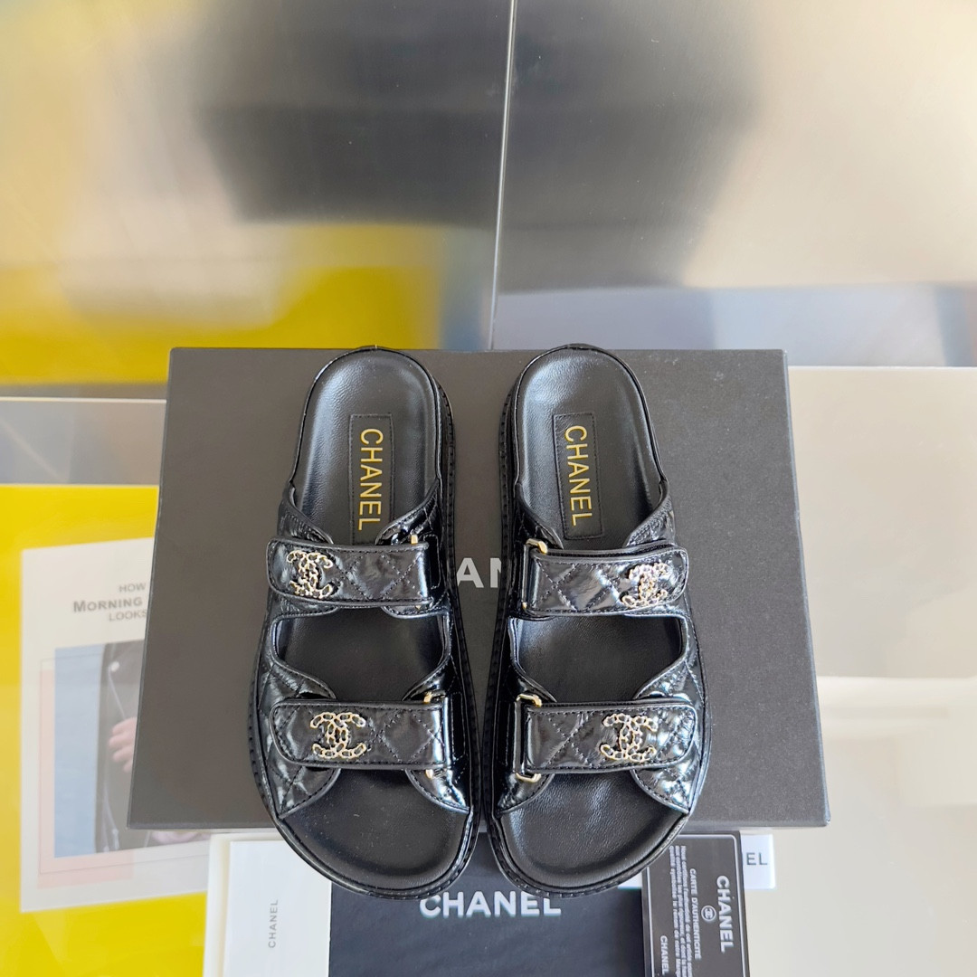 UA CHANEL SLIDES