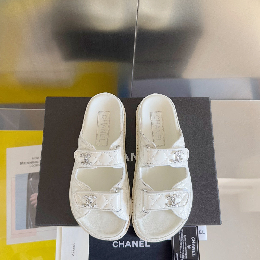 UA CHANEL SLIDES