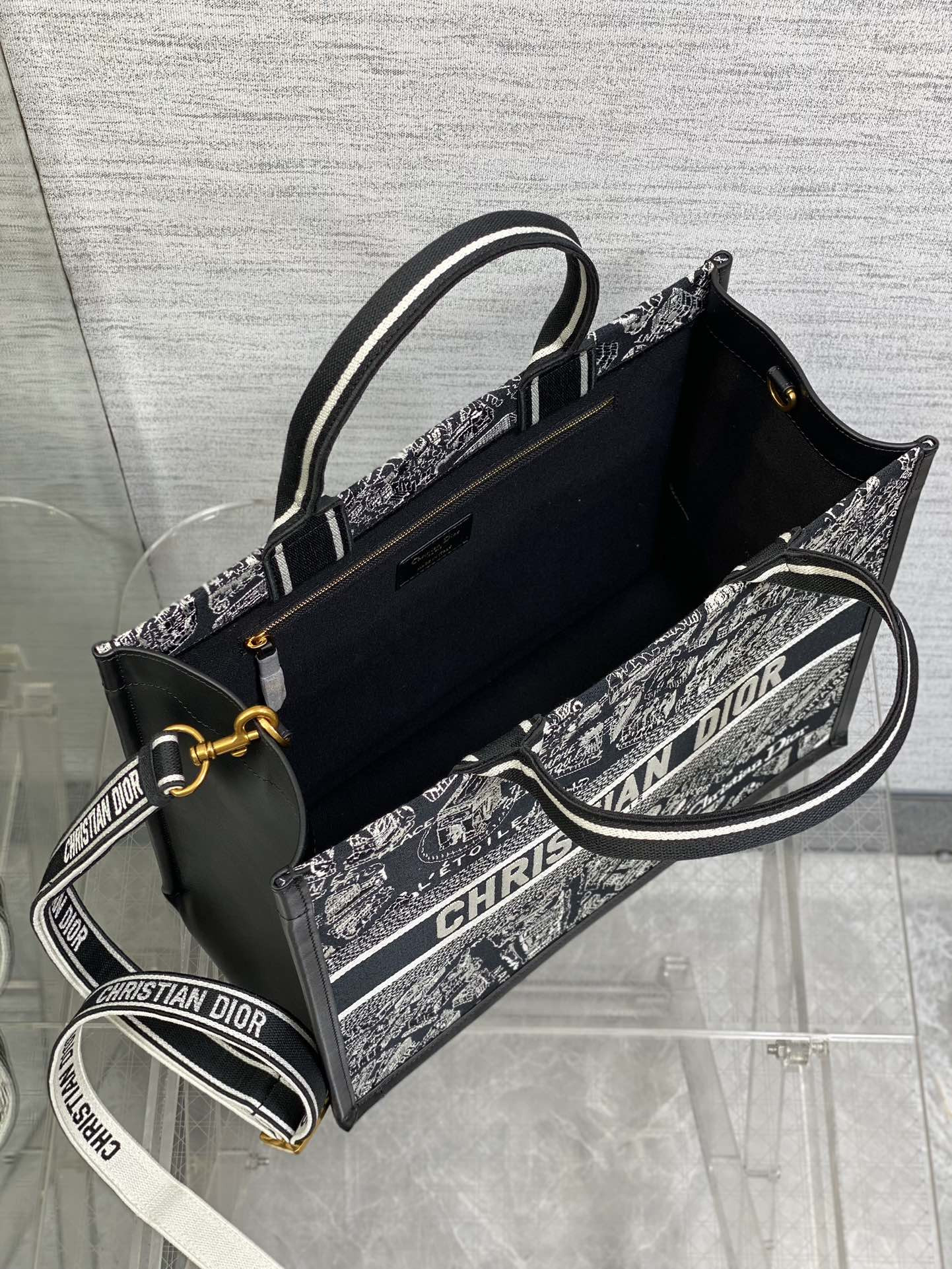 Dior Medium Dior Book Tote Black and White Plan de Paris Embroidery 36 x 27.5 x 16.5 cm