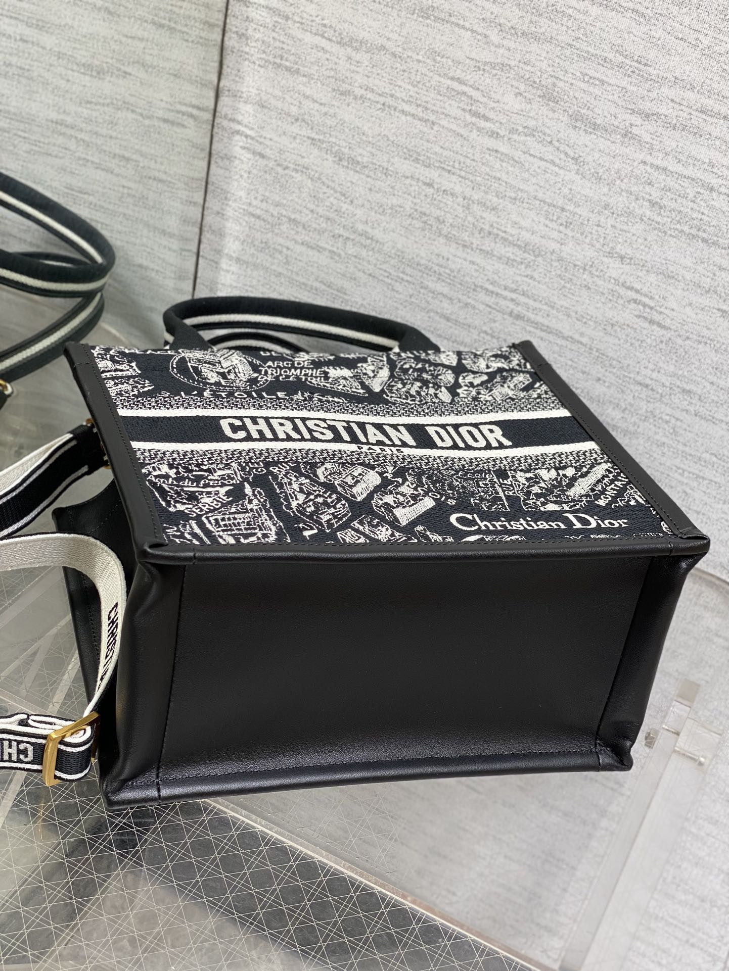 Dior Small Dior Book Tote White and Black Plan de Paris Embroidery and Black Calfskin 26.5 x 21 x 14 cm