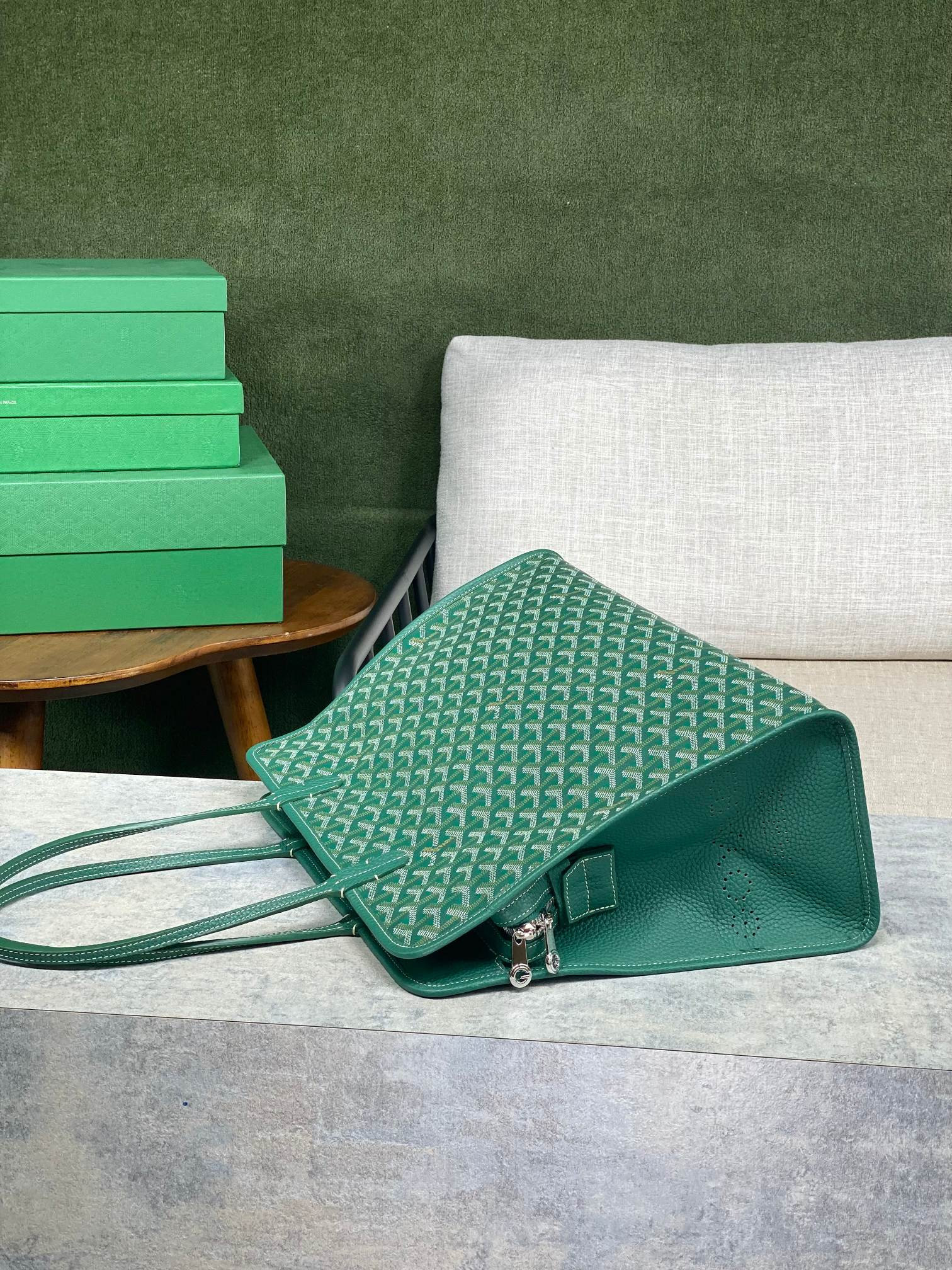 Goyard Chic du Chien 41x30x16.5cm