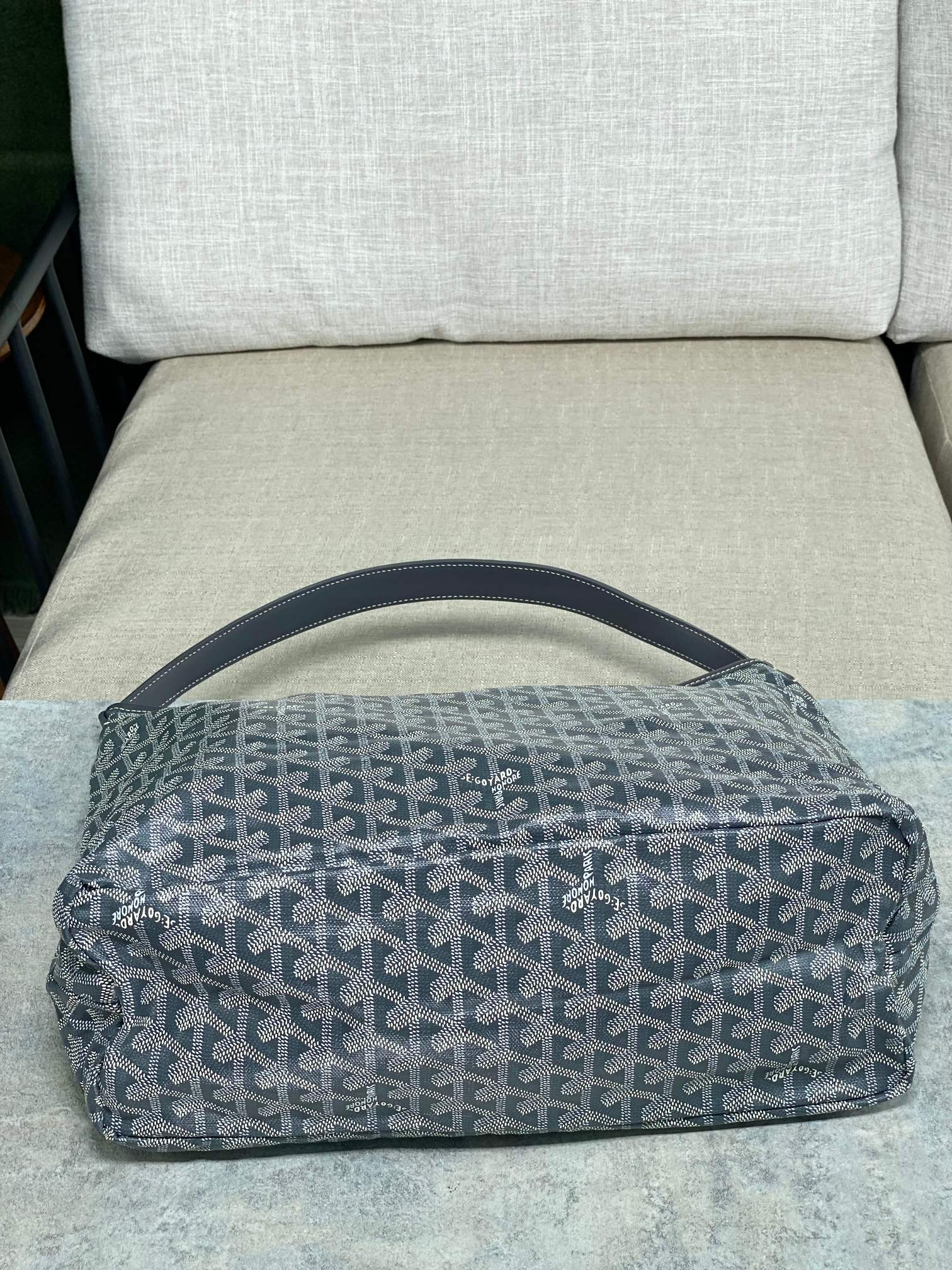 Goyard BOHEME HoBo 27 cm x 15 cm x 42 cm